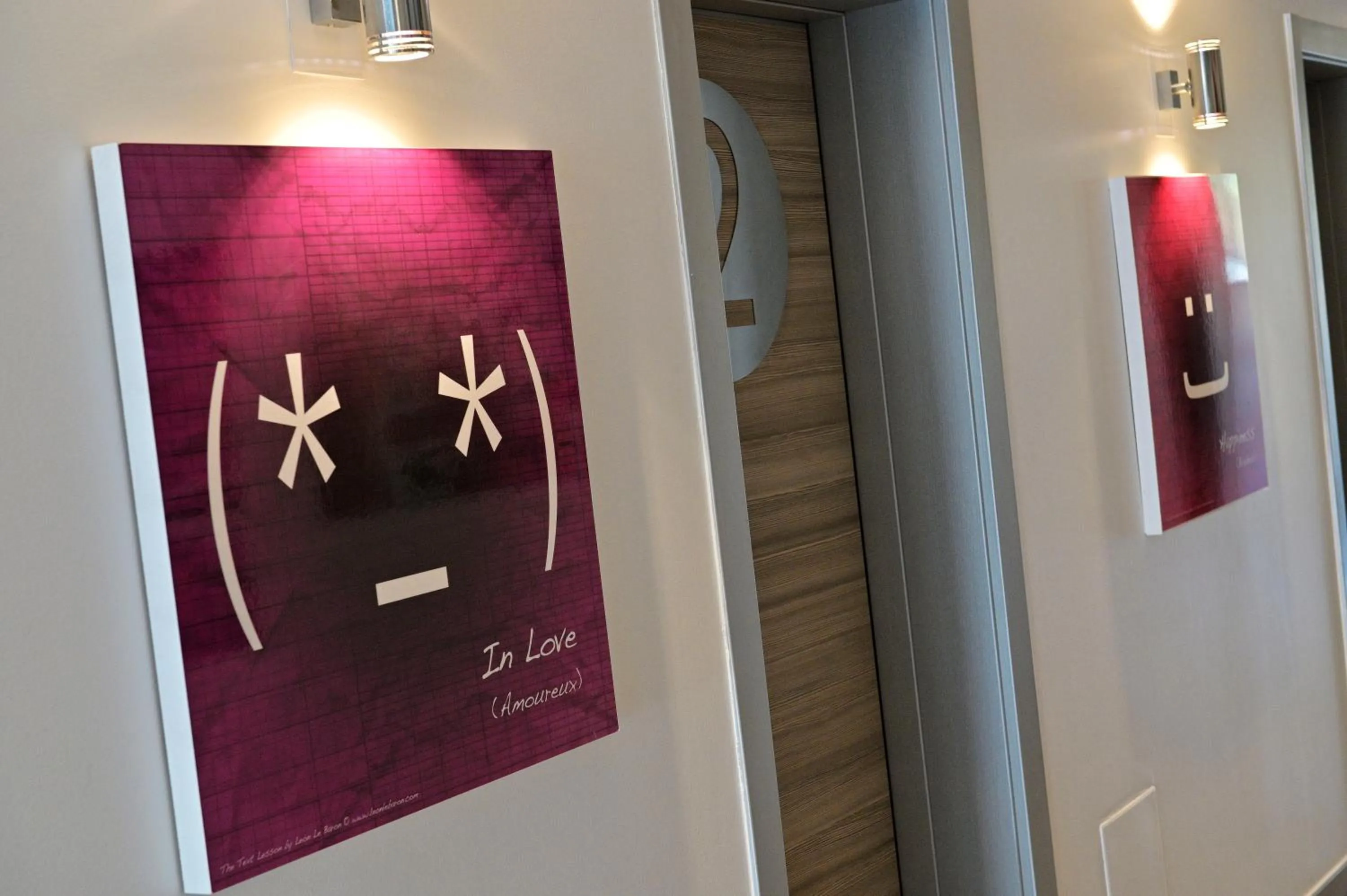 Decorative detail in Hôtel L'Escale Coté Port