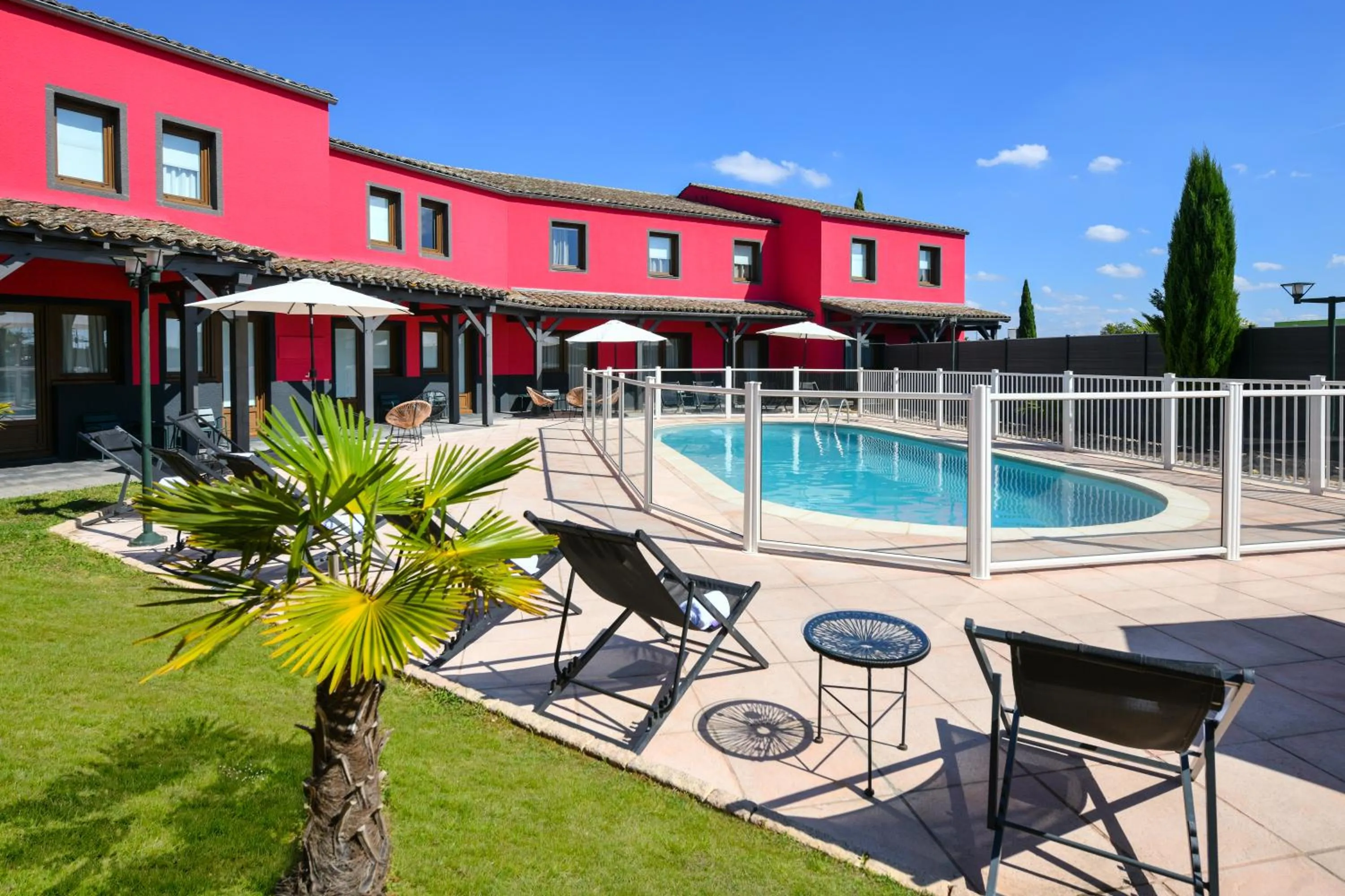 Property building in ibis Macon Sud Crêches