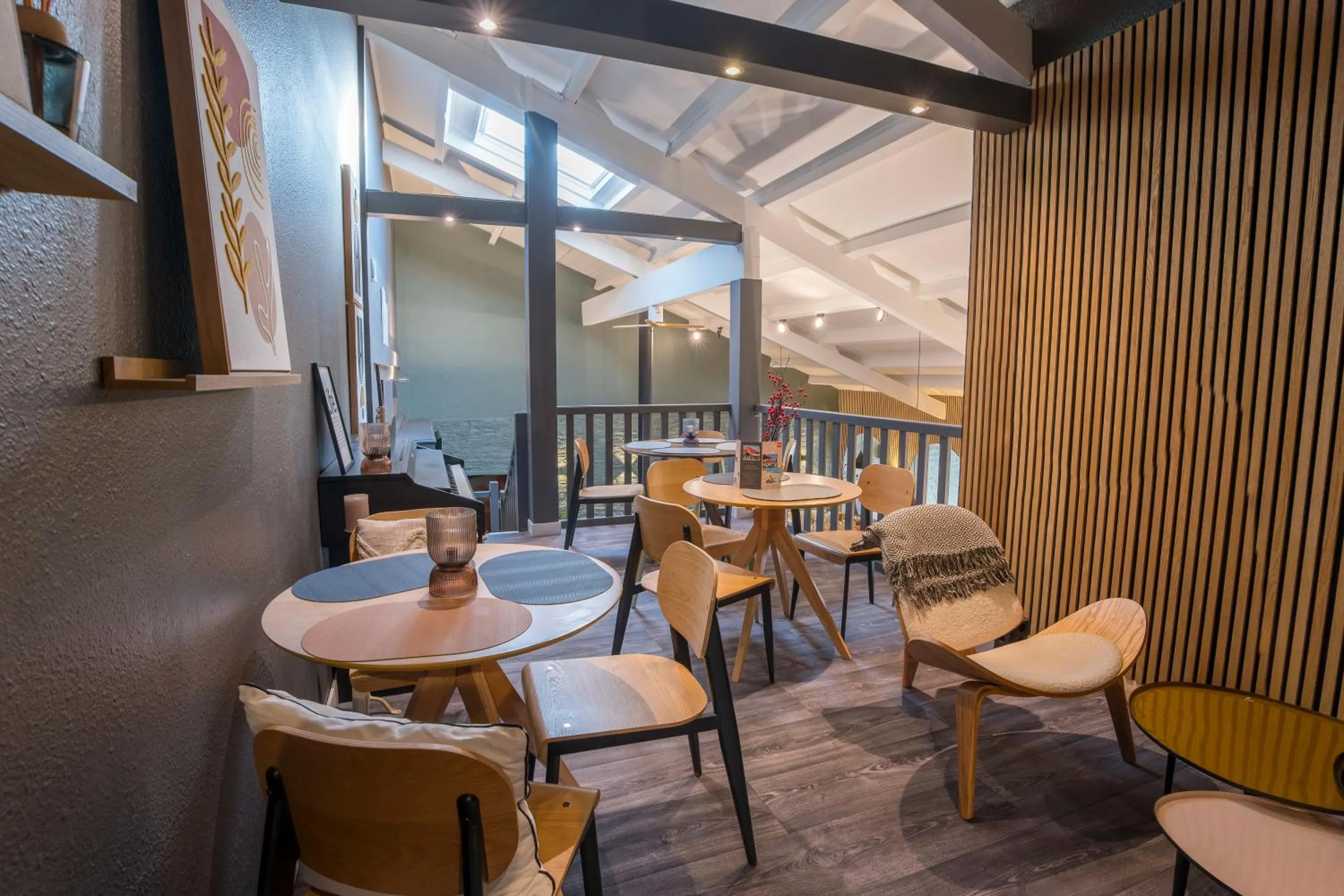 Seating area in ibis Macon Sud Crêches