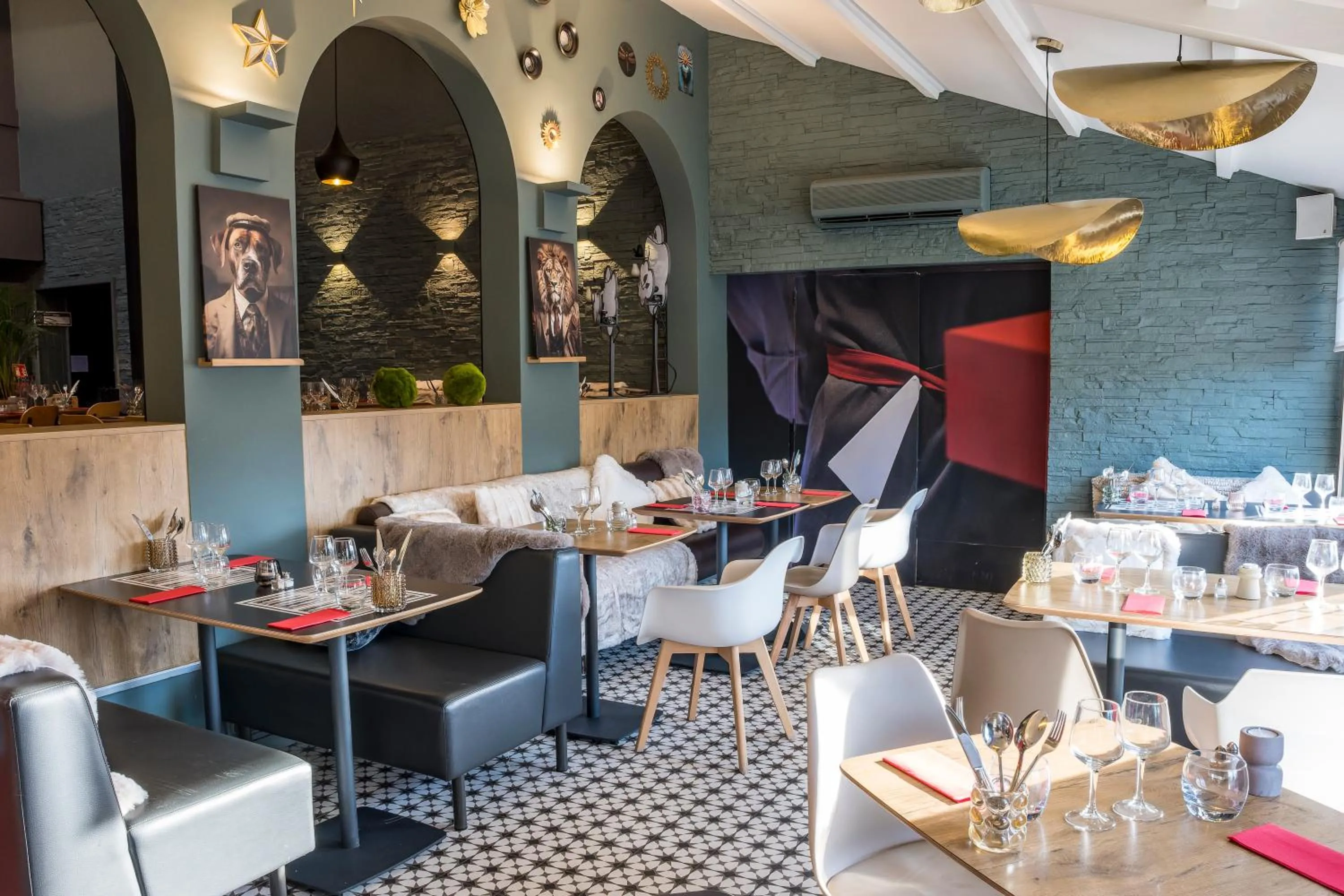 Restaurant/places to eat in ibis Macon Sud Crêches