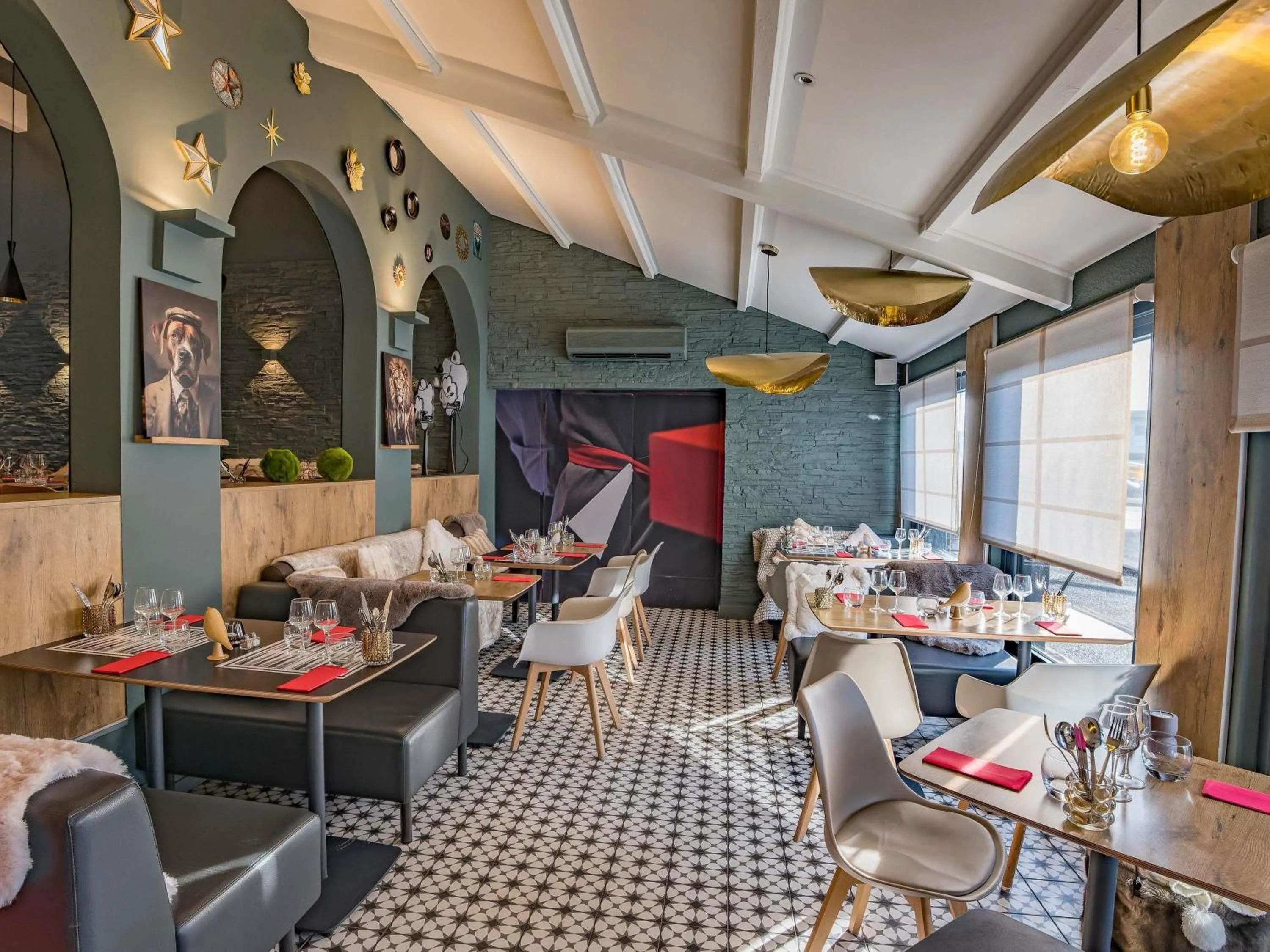 Property building in ibis Macon Sud Crêches