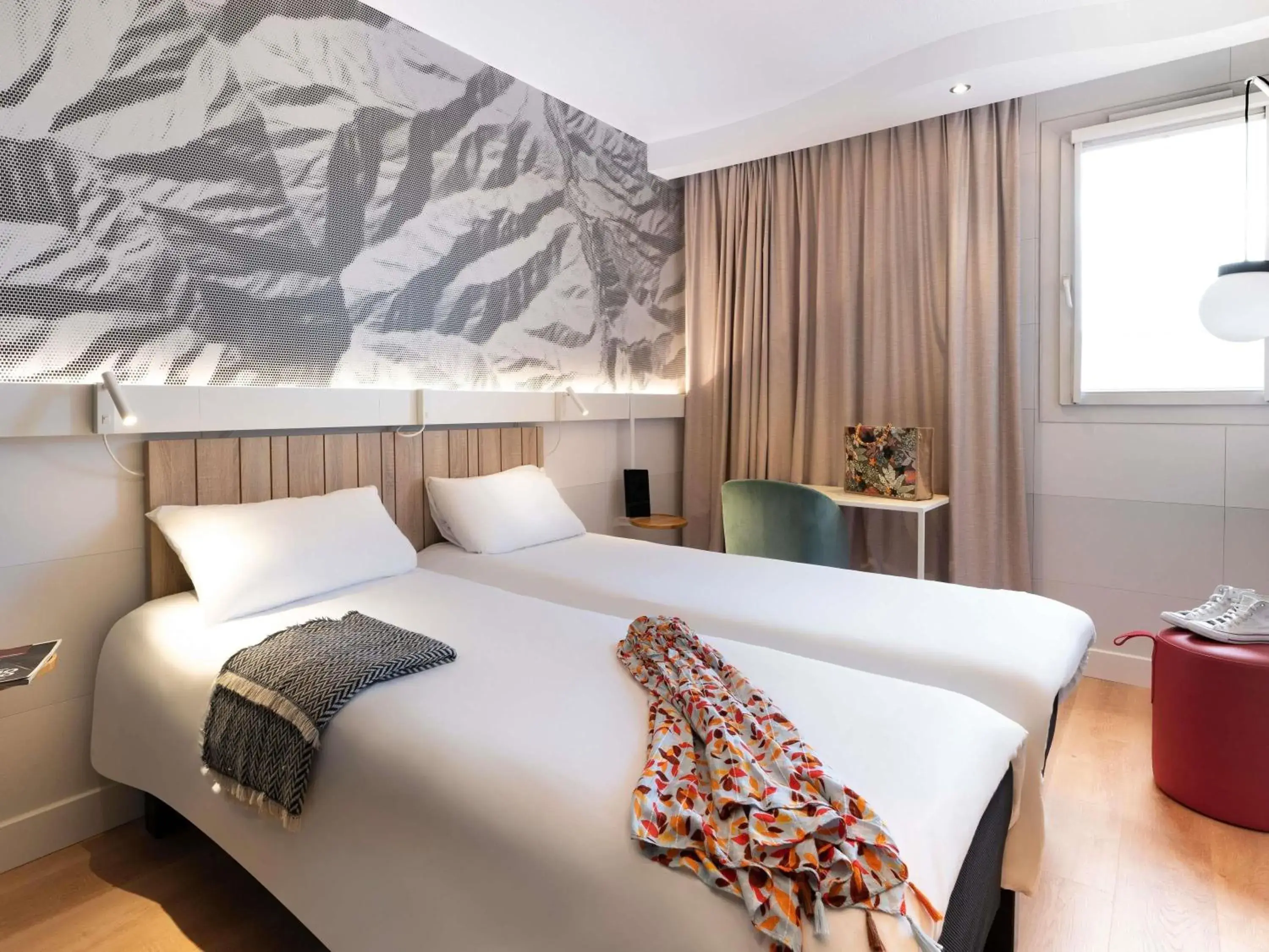 Standard Twin Room in ibis Macon Sud Crêches Standard Twin Room in ibis Macon Sud Crêches