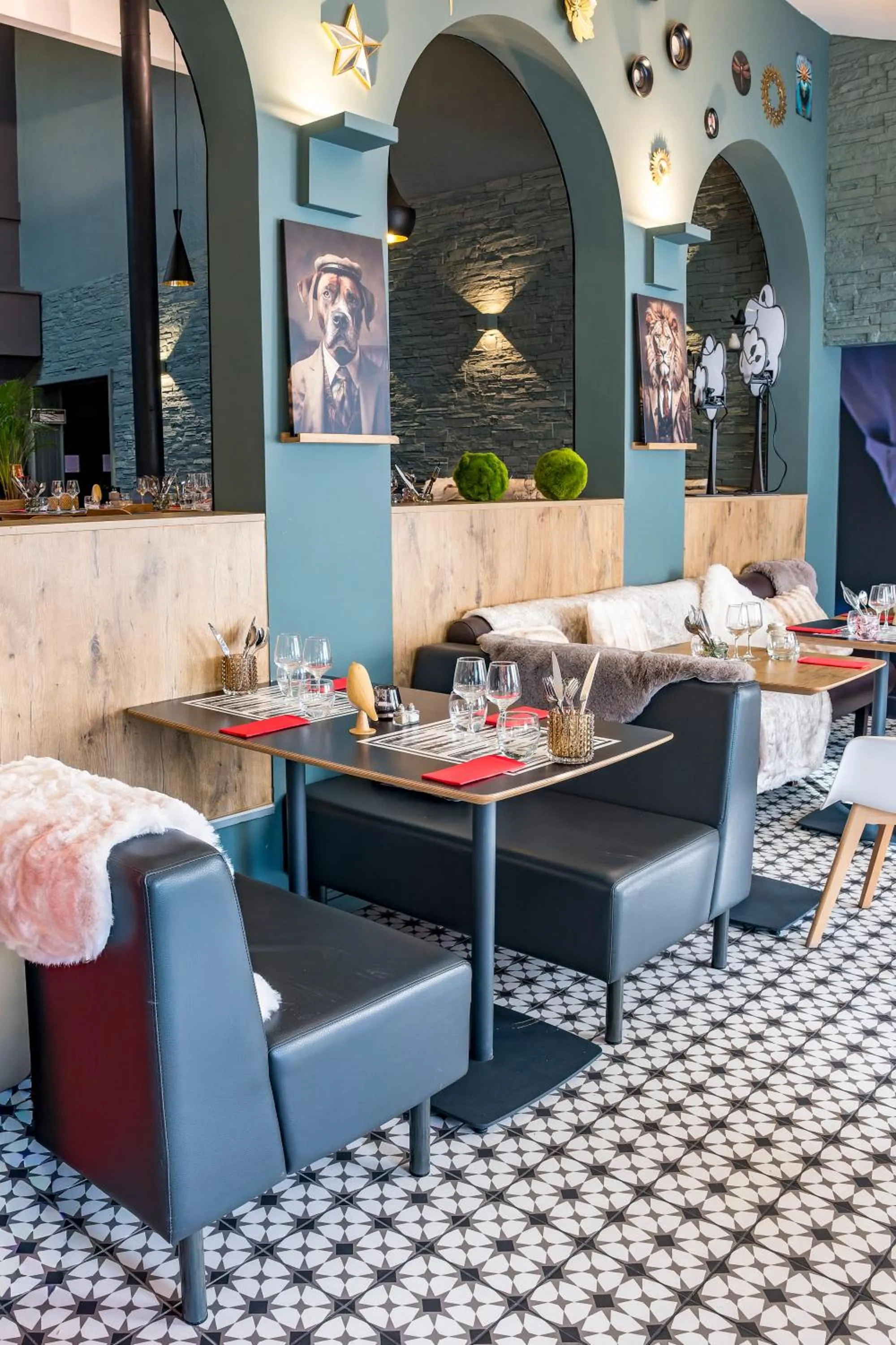 Restaurant/places to eat in ibis Macon Sud Crêches