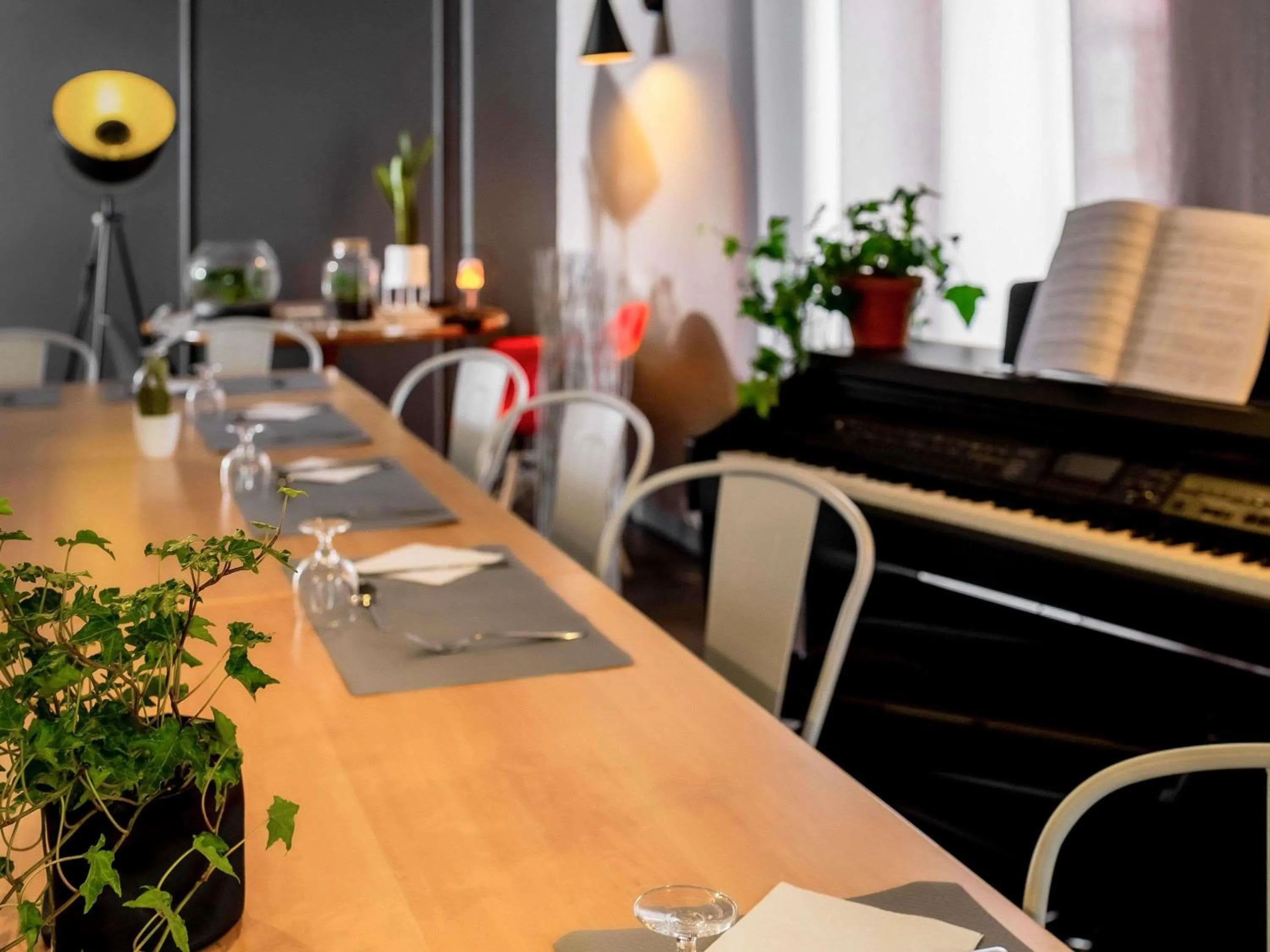 Meeting/conference room in ibis Macon Sud Crêches