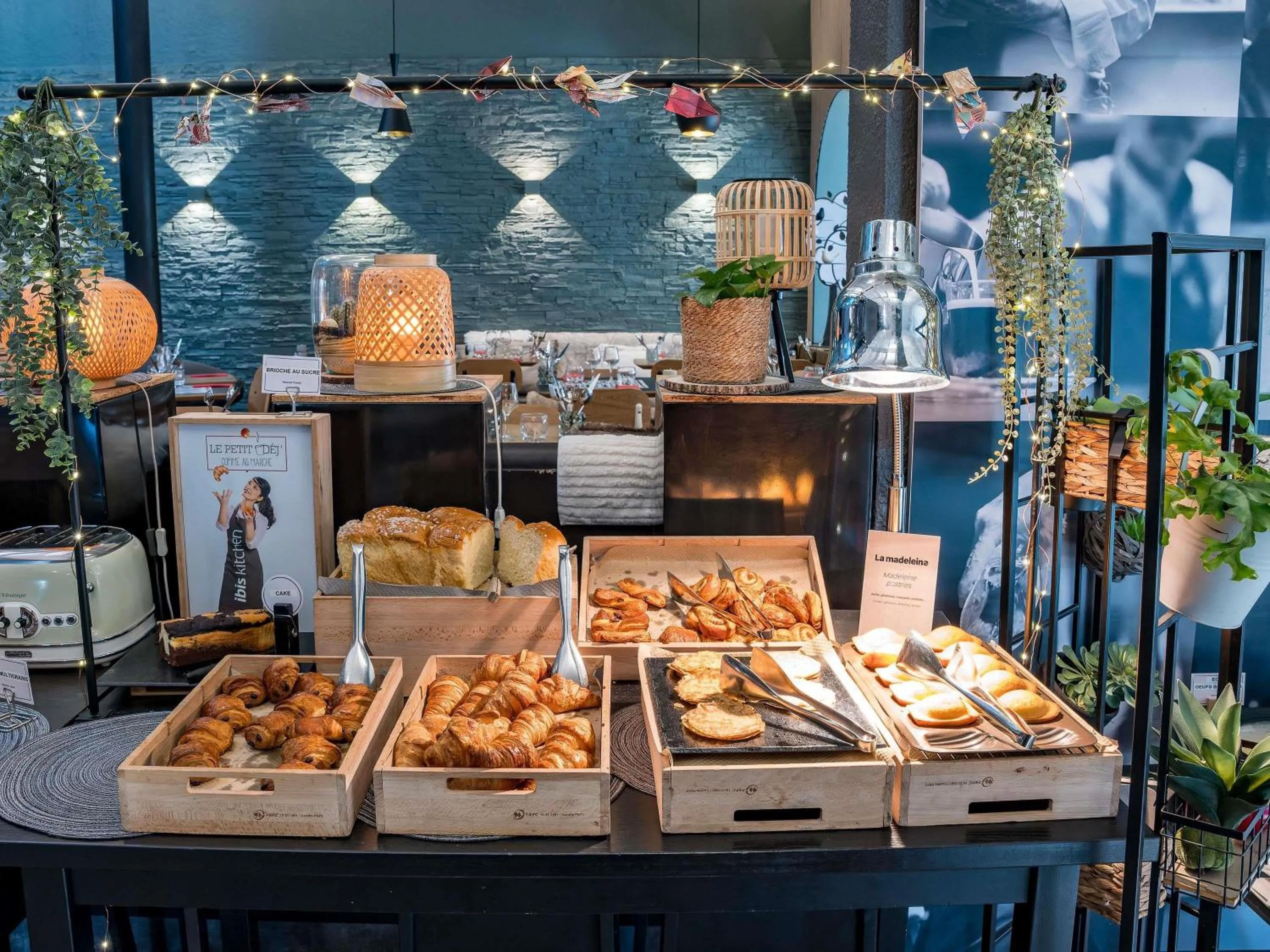 Breakfast in ibis Macon Sud Crêches