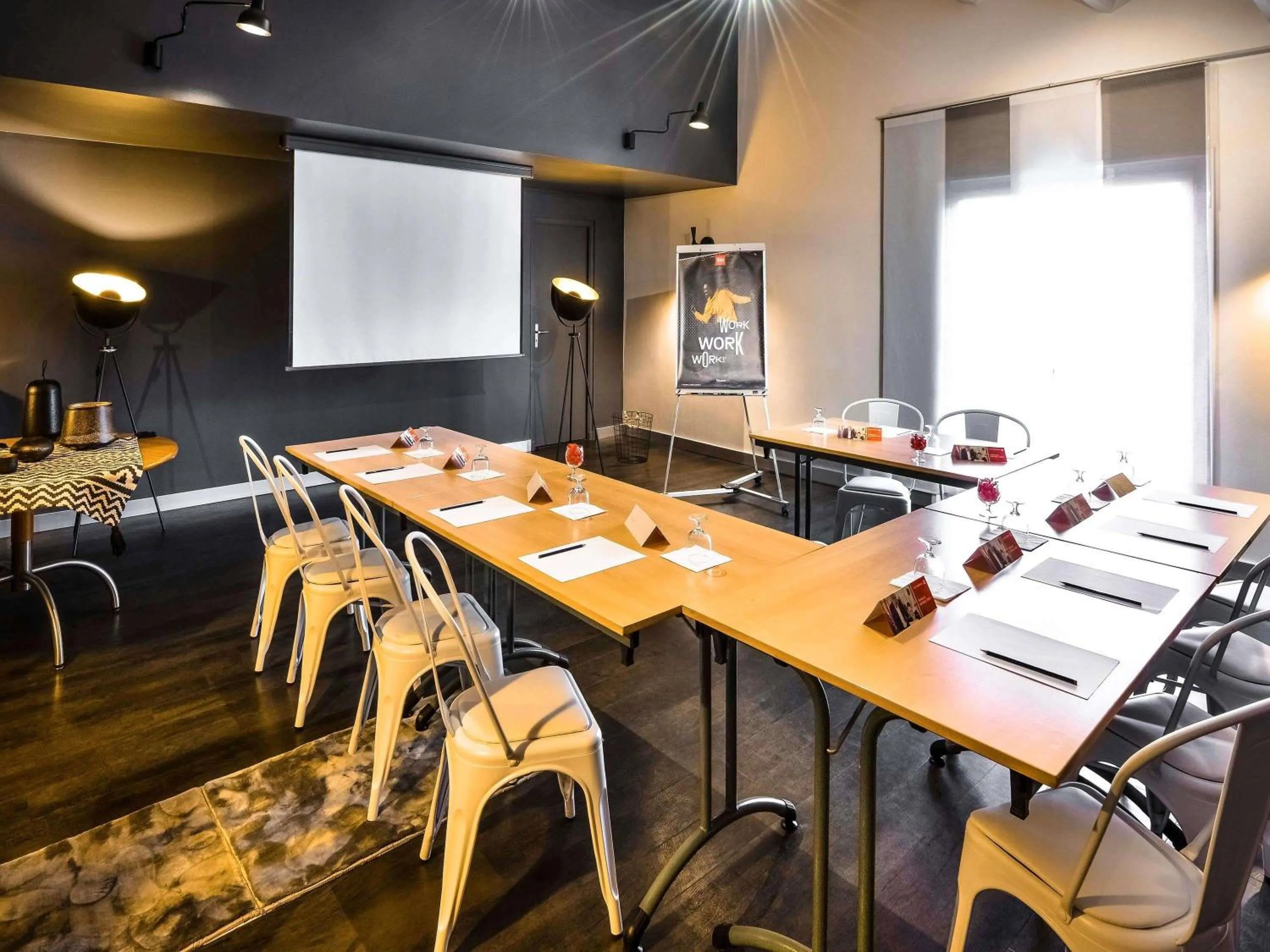 Meeting/conference room in ibis Macon Sud Crêches