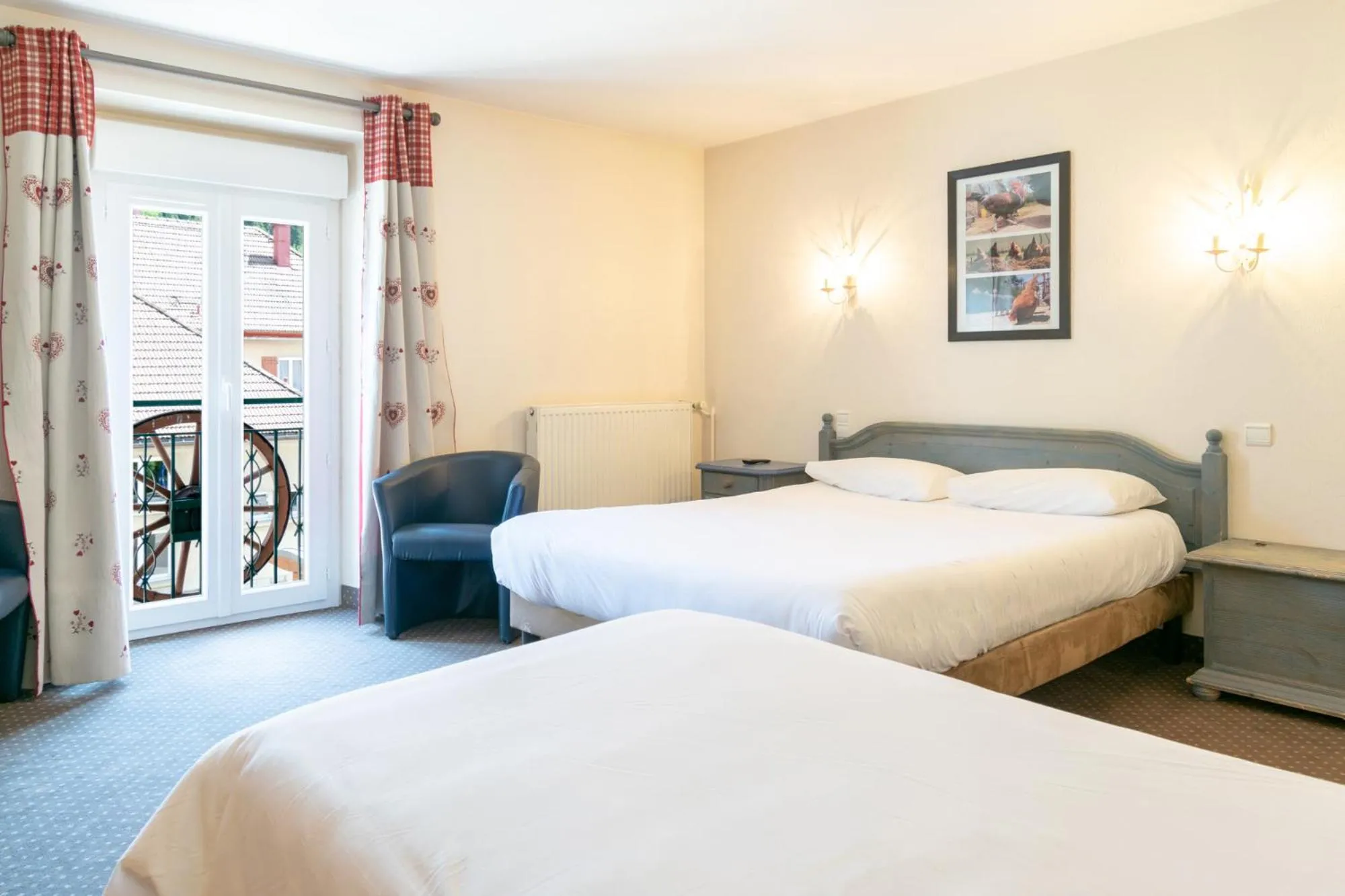 Bed in Hôtel de la Poste