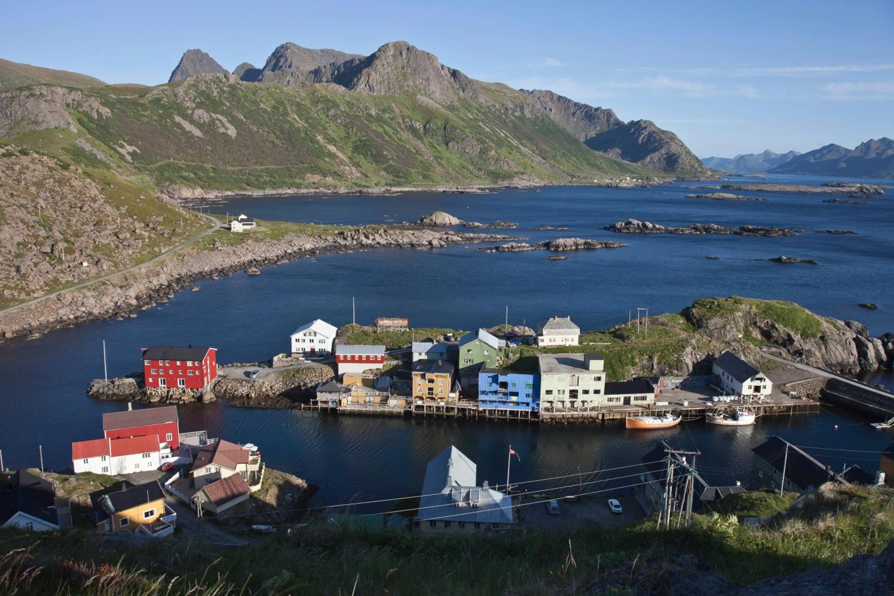 Day in Holmvik Brygge Nyksund