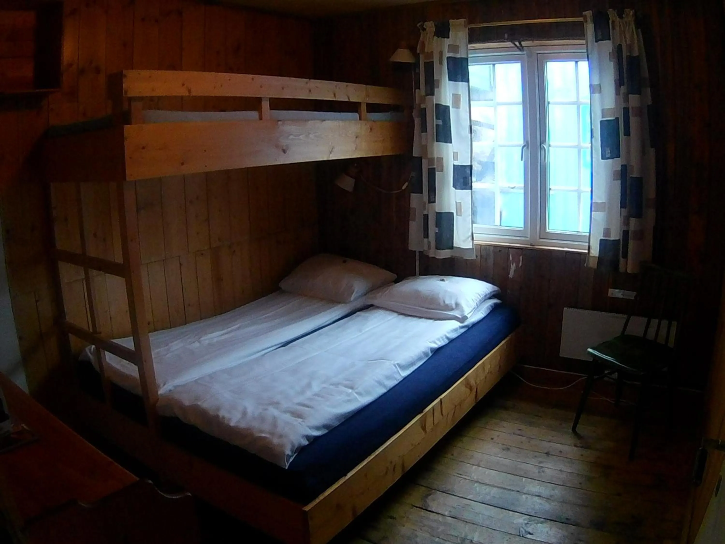 Day, Bed in Holmvik Brygge Nyksund