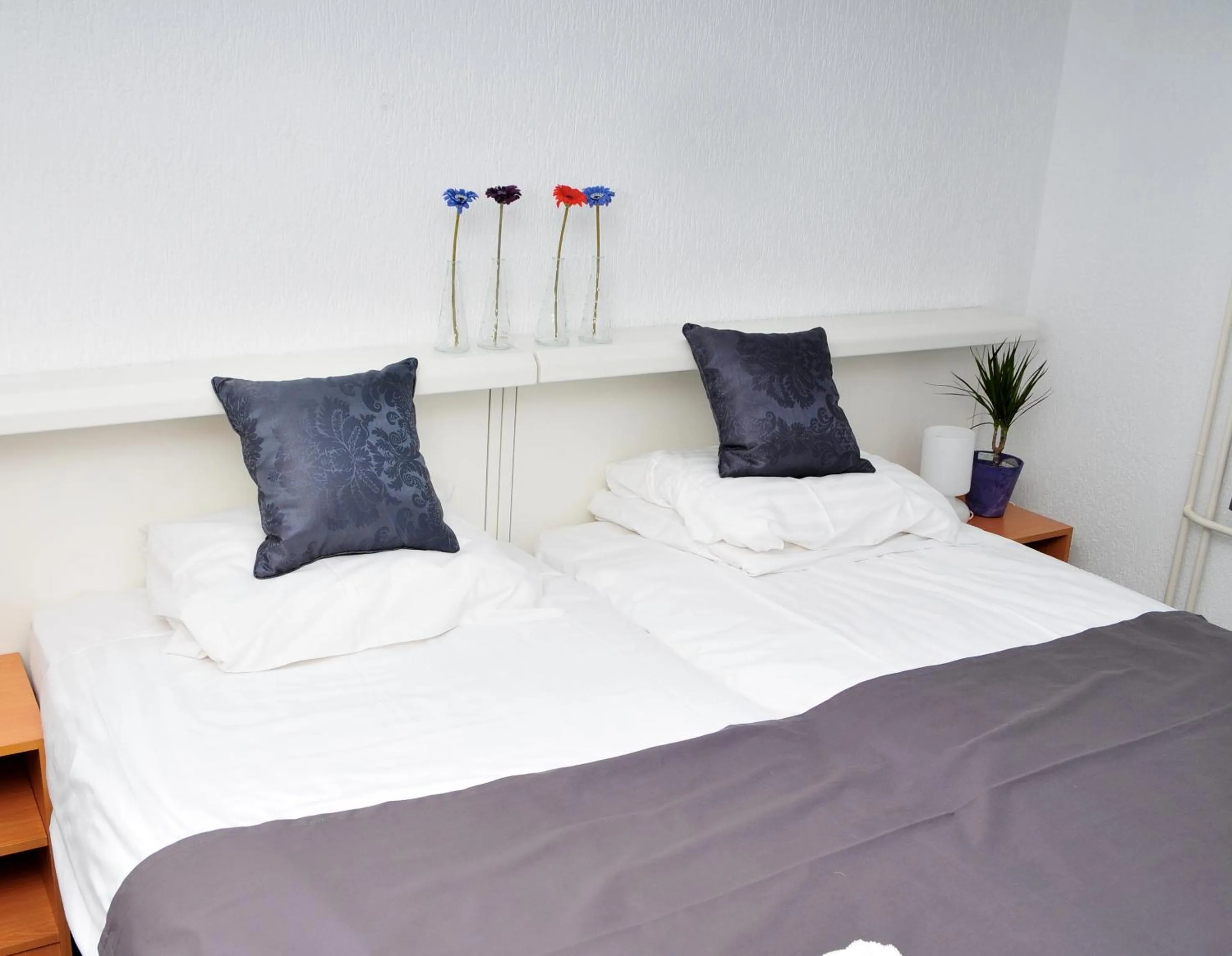 Decorative detail, Bed in Hotel Eperland