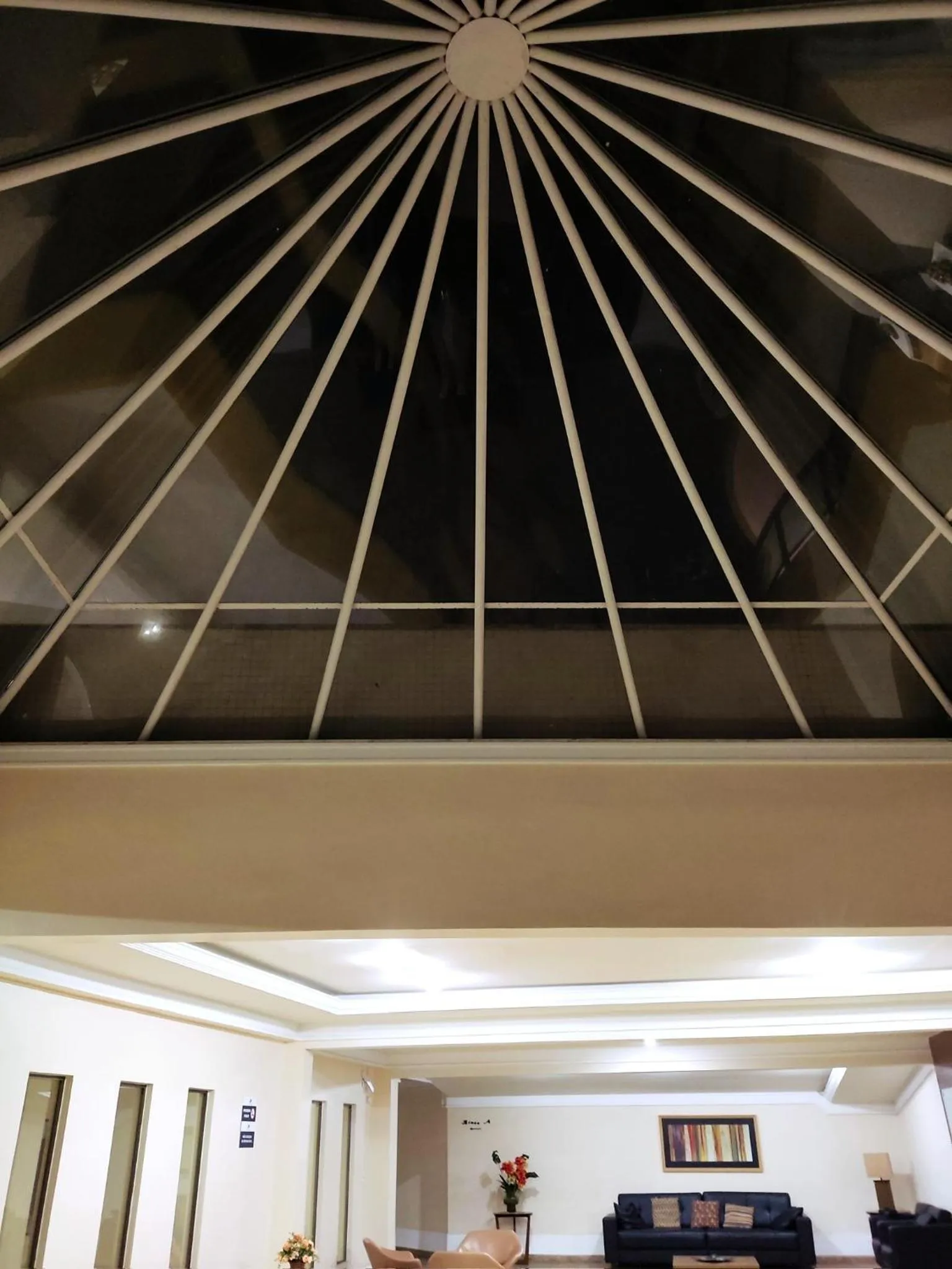 Property building in Condominio Chateau Mondrian