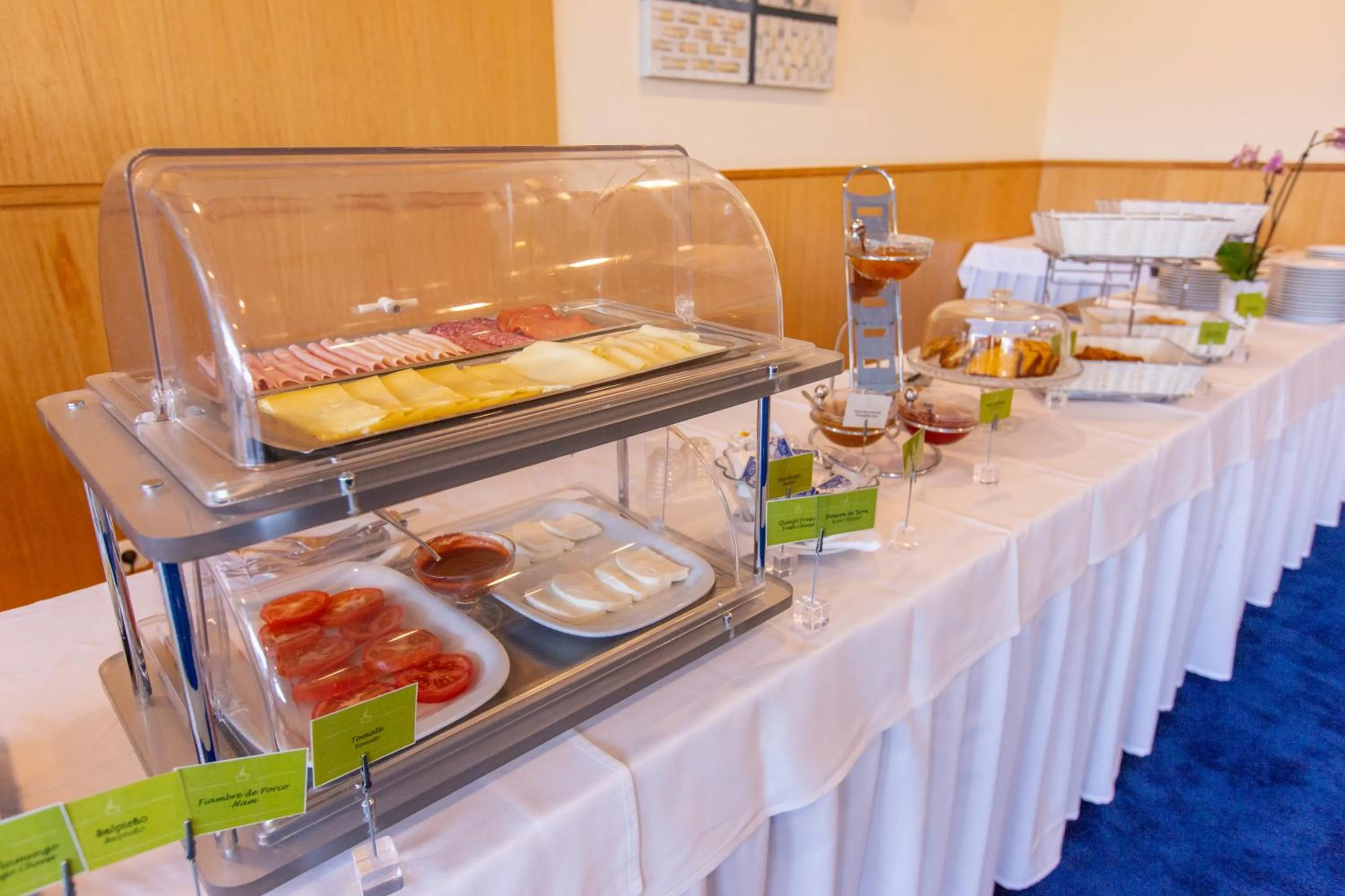 Breakfast in MS Vila Nova