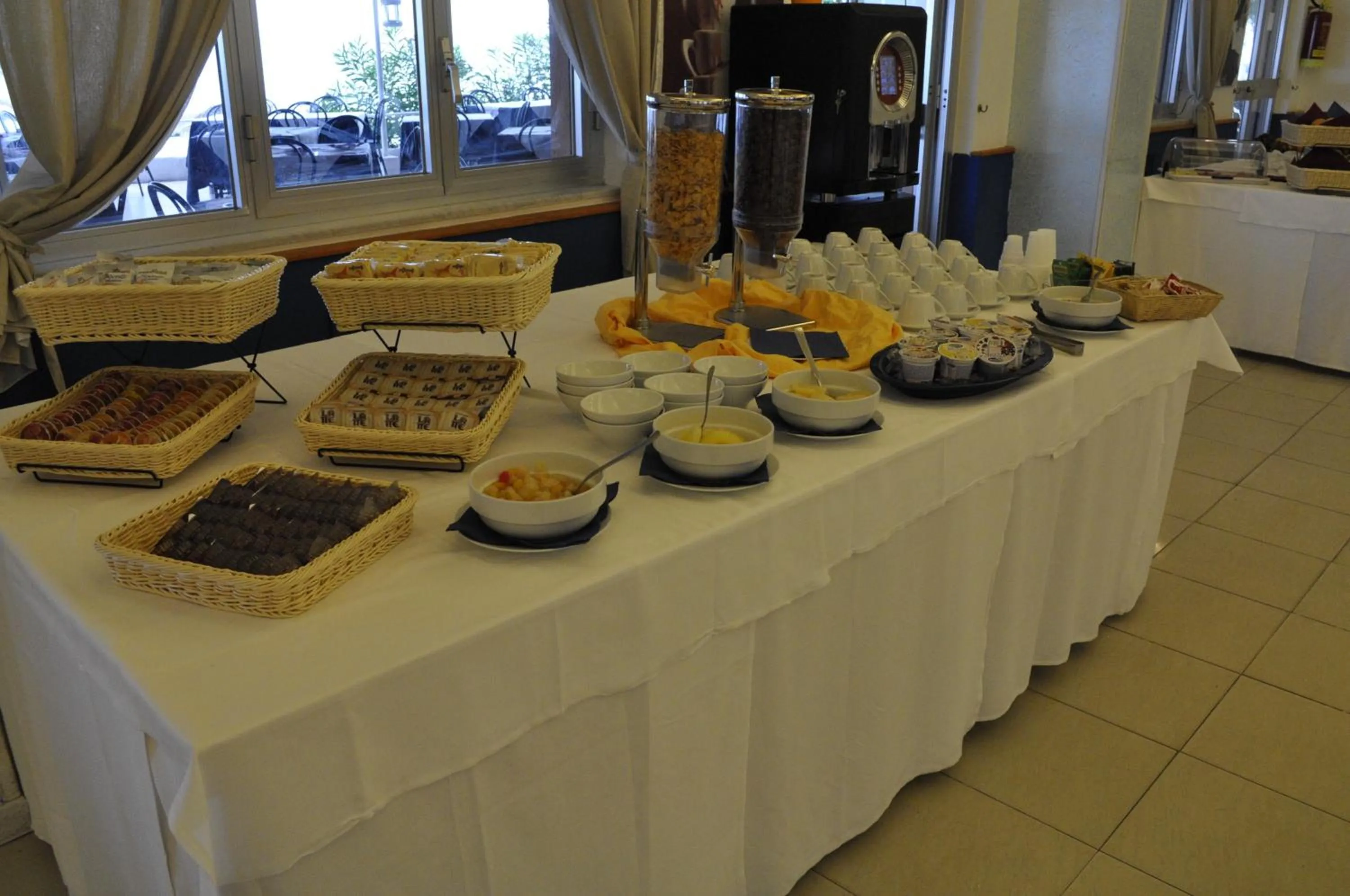 Restaurant/places to eat in Hotel Ristorante La Scogliera - NUOVA GESTIONE