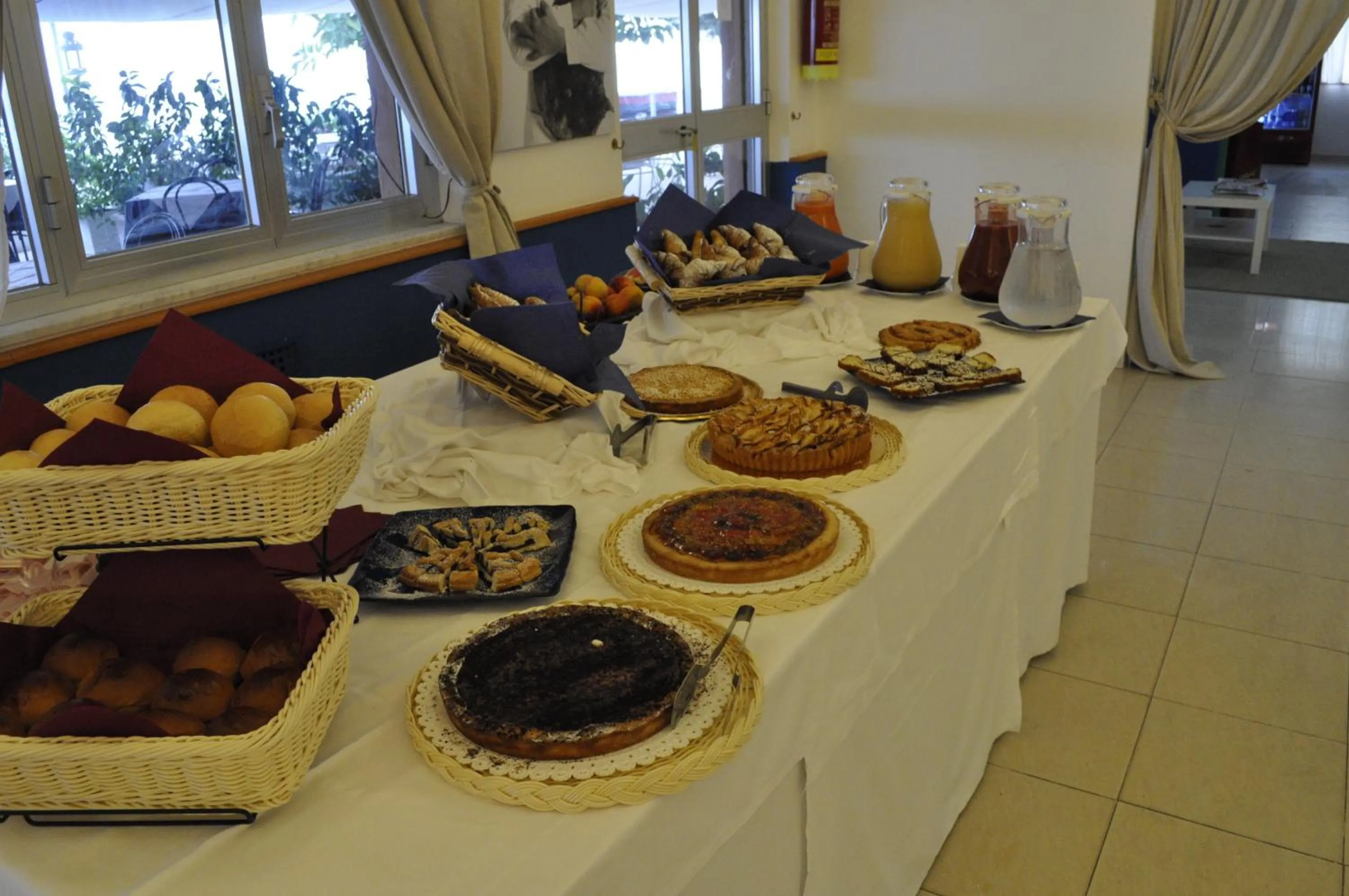 Buffet breakfast in Hotel Ristorante La Scogliera - NUOVA GESTIONE