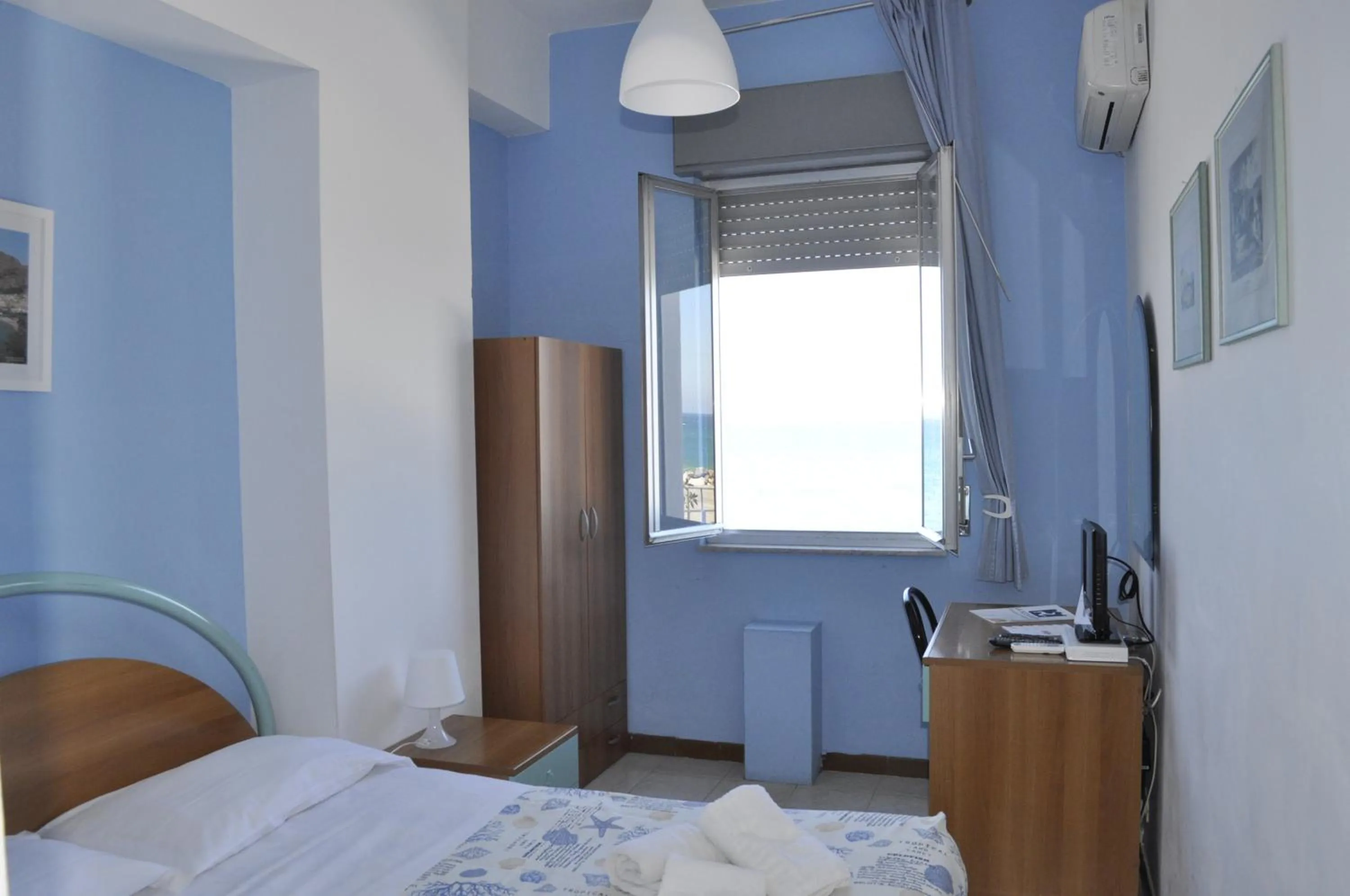 Photo of the whole room in Hotel Ristorante La Scogliera - NUOVA GESTIONE