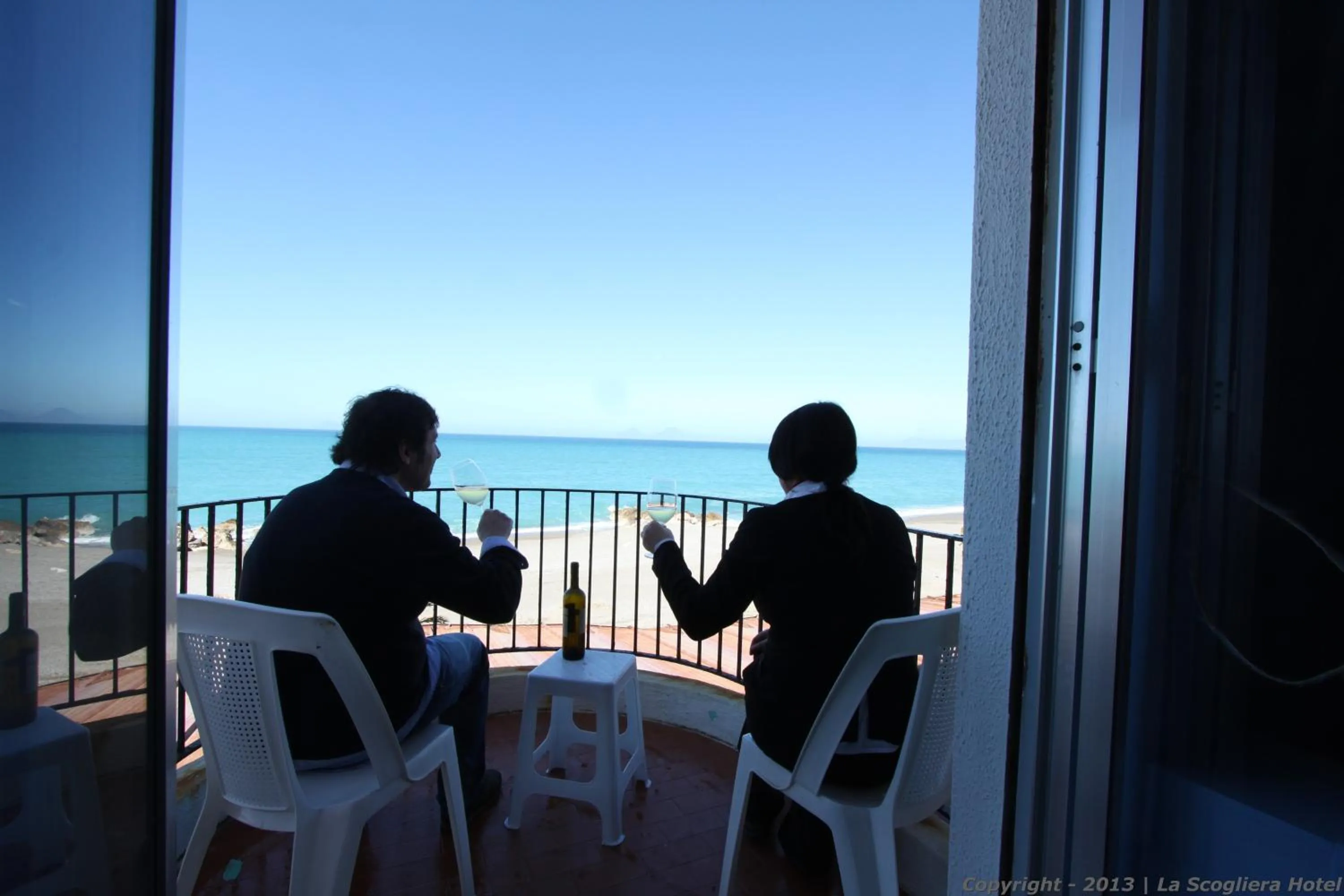 Patio in Hotel Ristorante La Scogliera - NUOVA GESTIONE