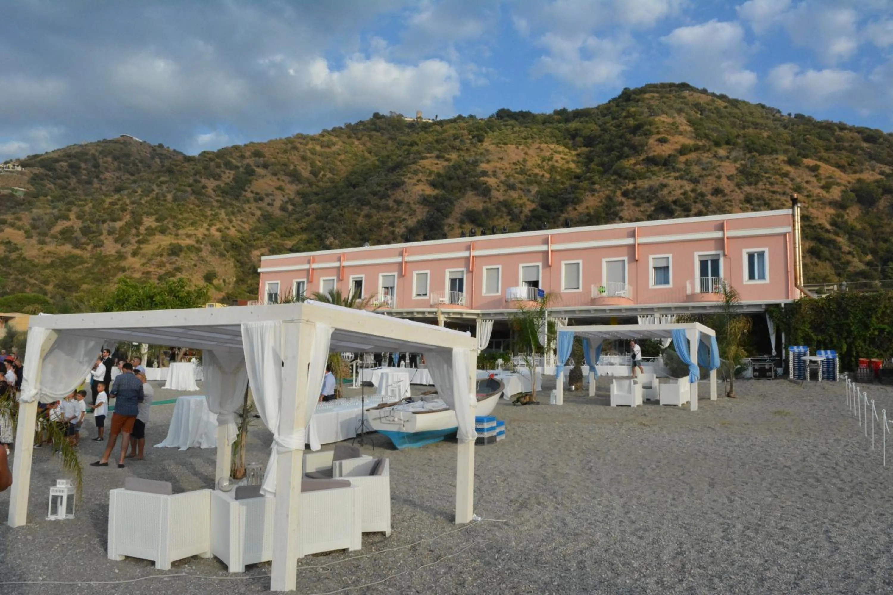 Entertainment in Hotel Ristorante La Scogliera - NUOVA GESTIONE