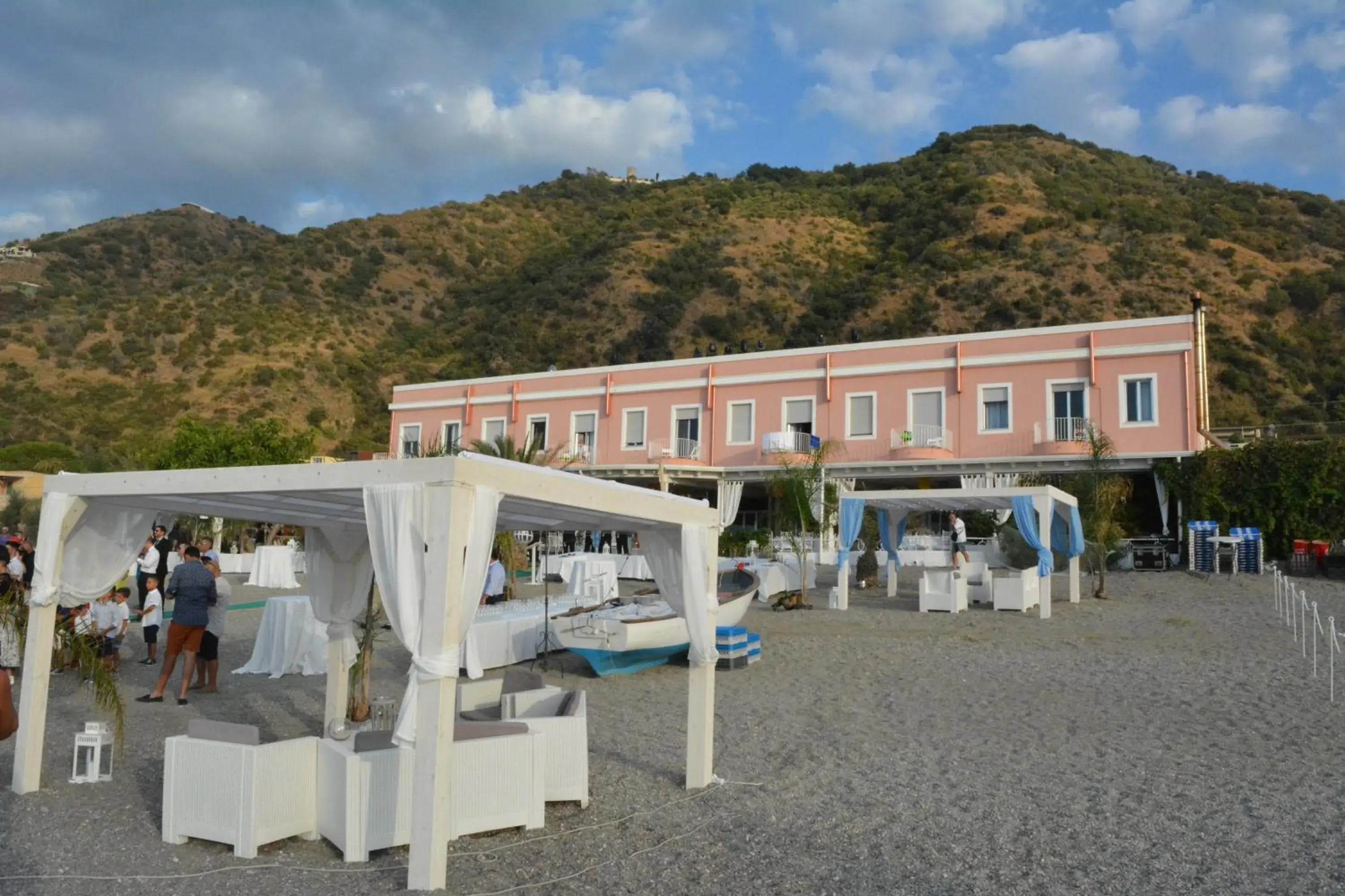 Hotel Ristorante La Scogliera - NUOVA GESTIONE Hotel Ristorante La Scogliera - NUOVA GESTIONE