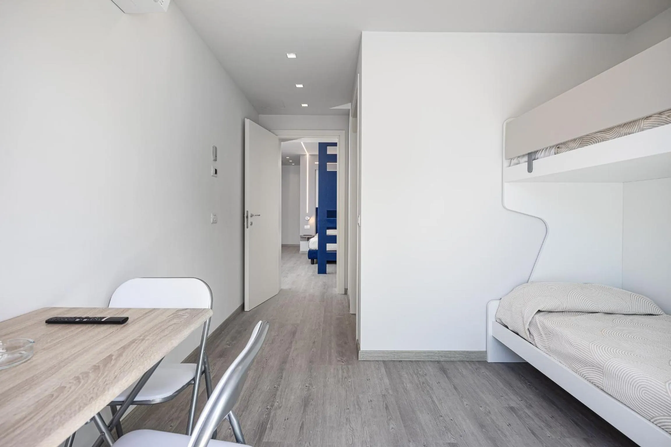 Bed in Hotel Niagara