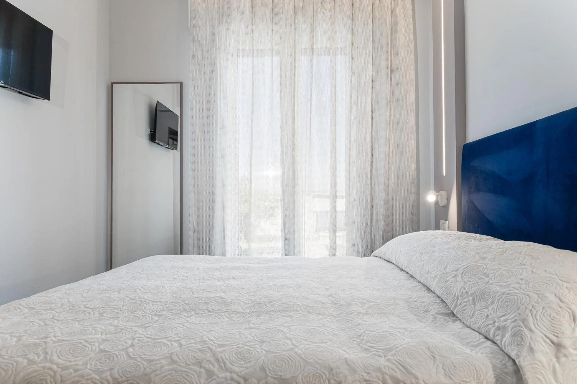 Bed in Hotel Niagara