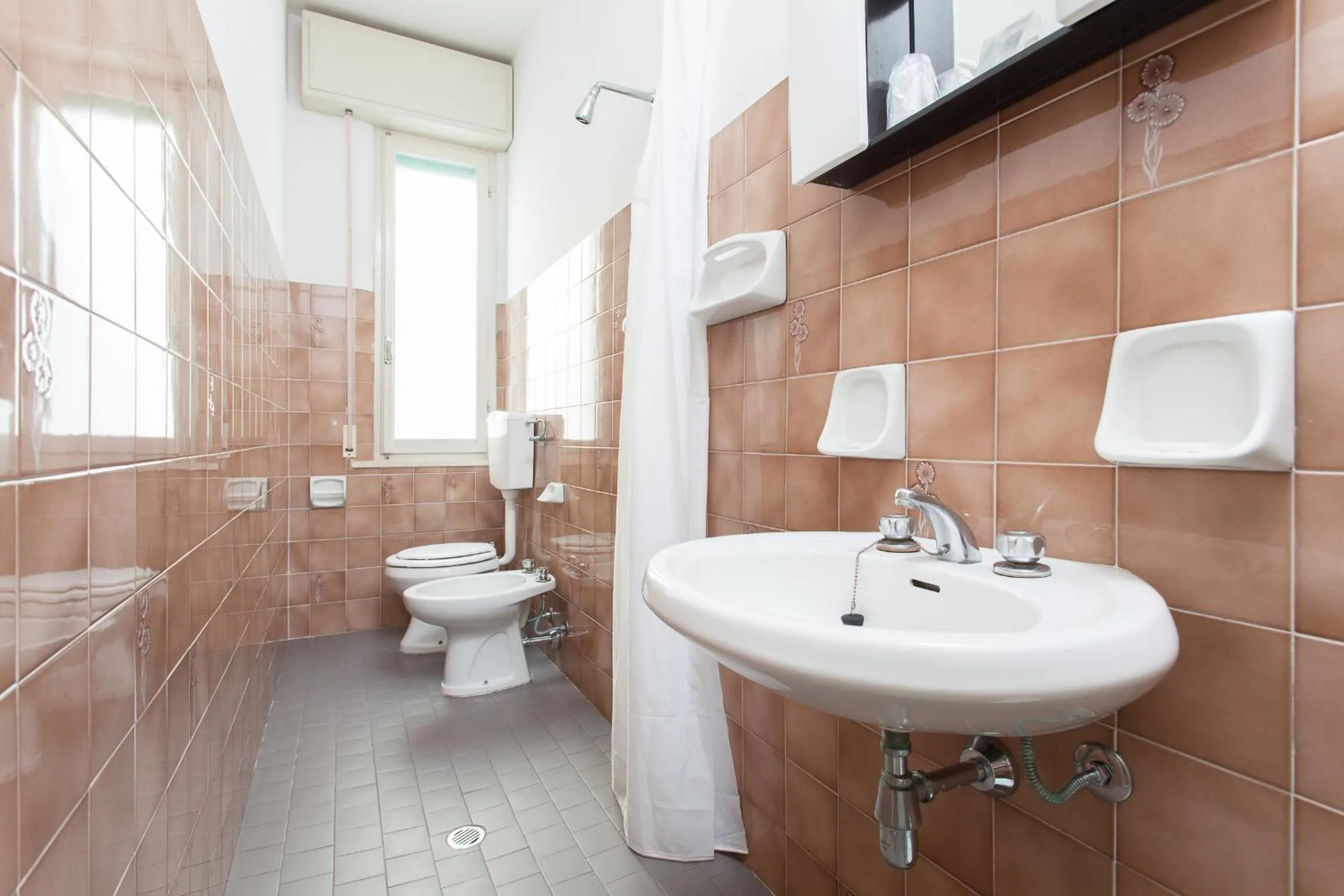 Bathroom in Hotel Niagara