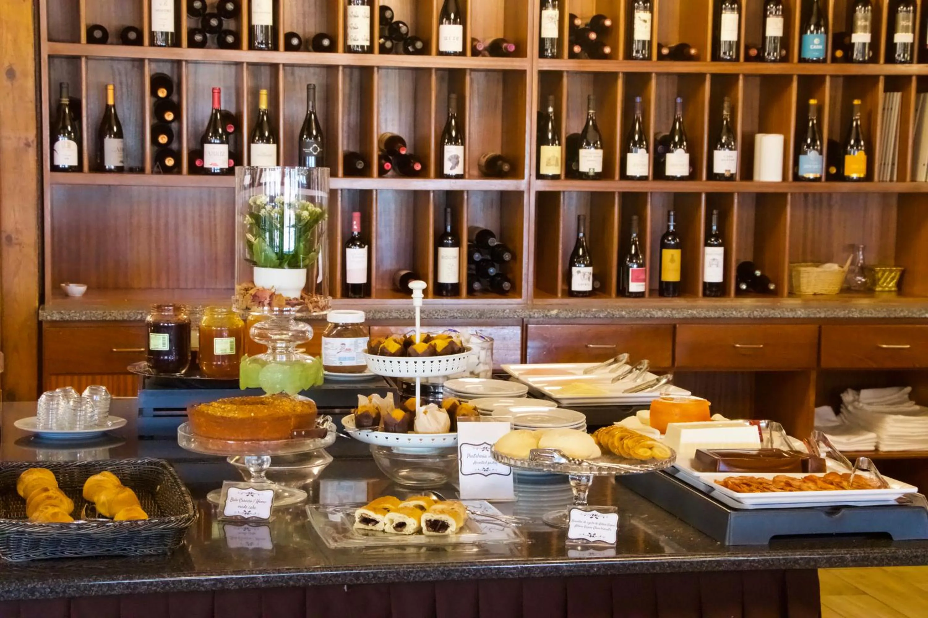 Restaurant/places to eat in Hotel Eurosol Seia Camelo