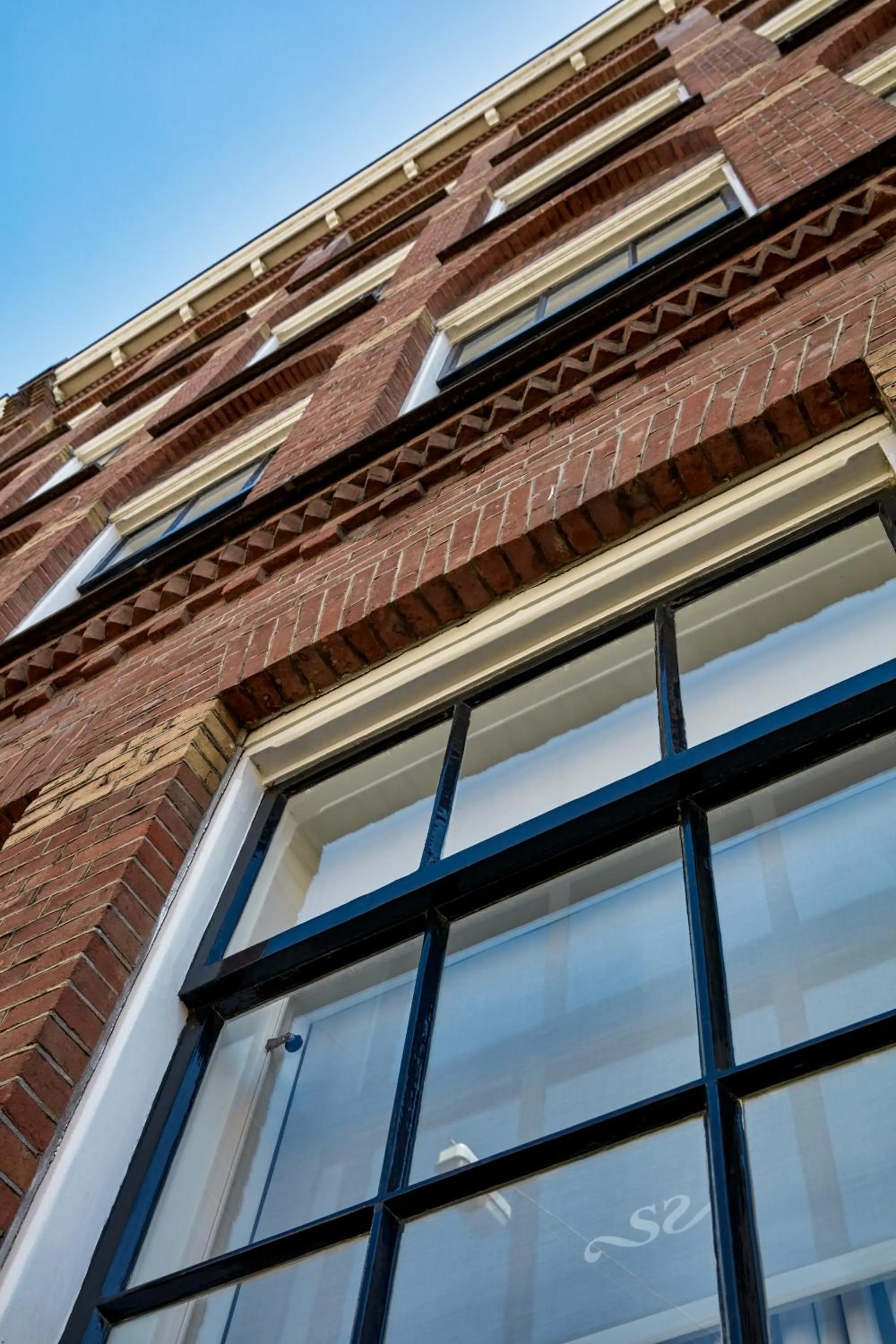 Facade/entrance in Sir Albert Hotel, part of Sircle Collection