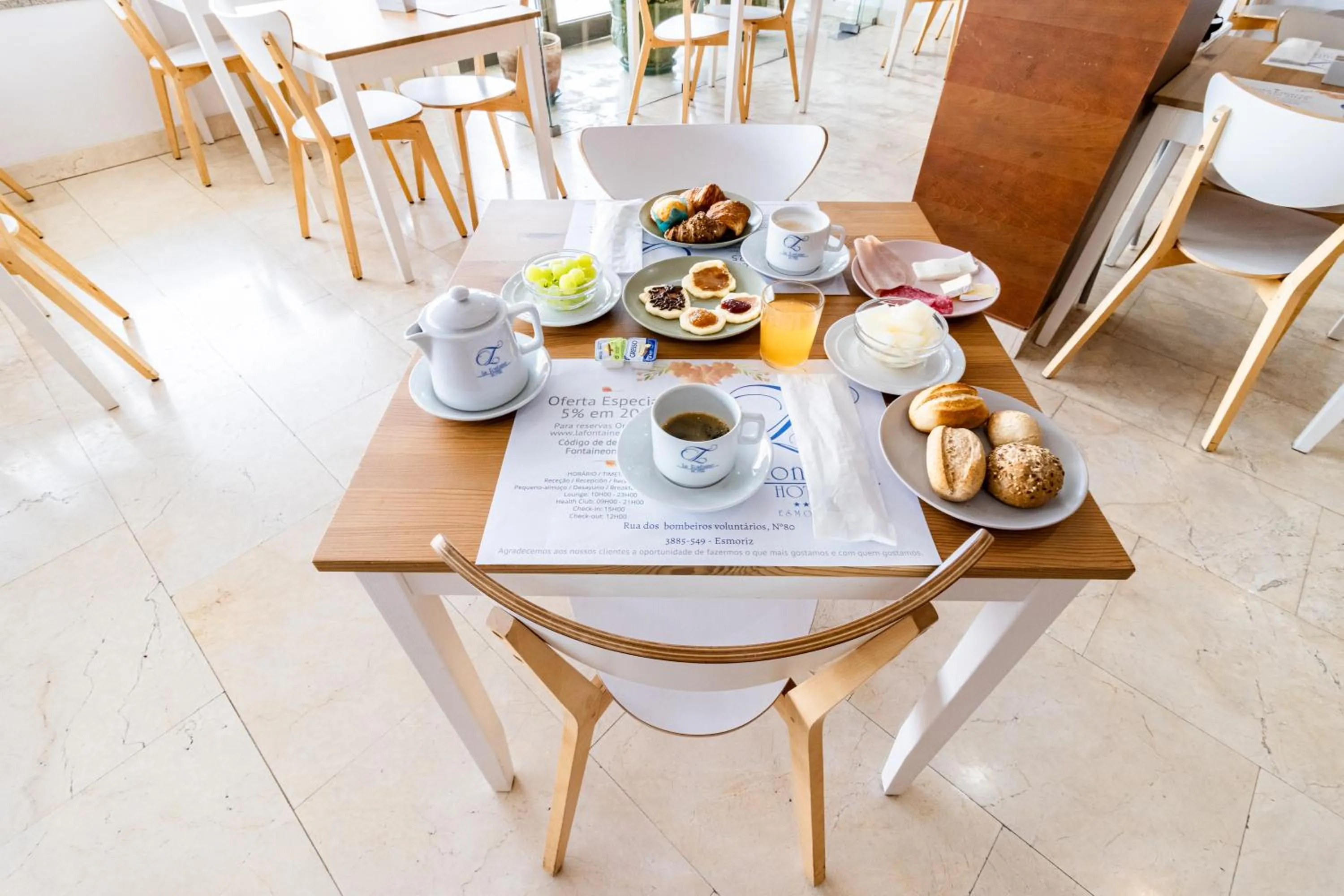 Breakfast in Hotel La Fontaine