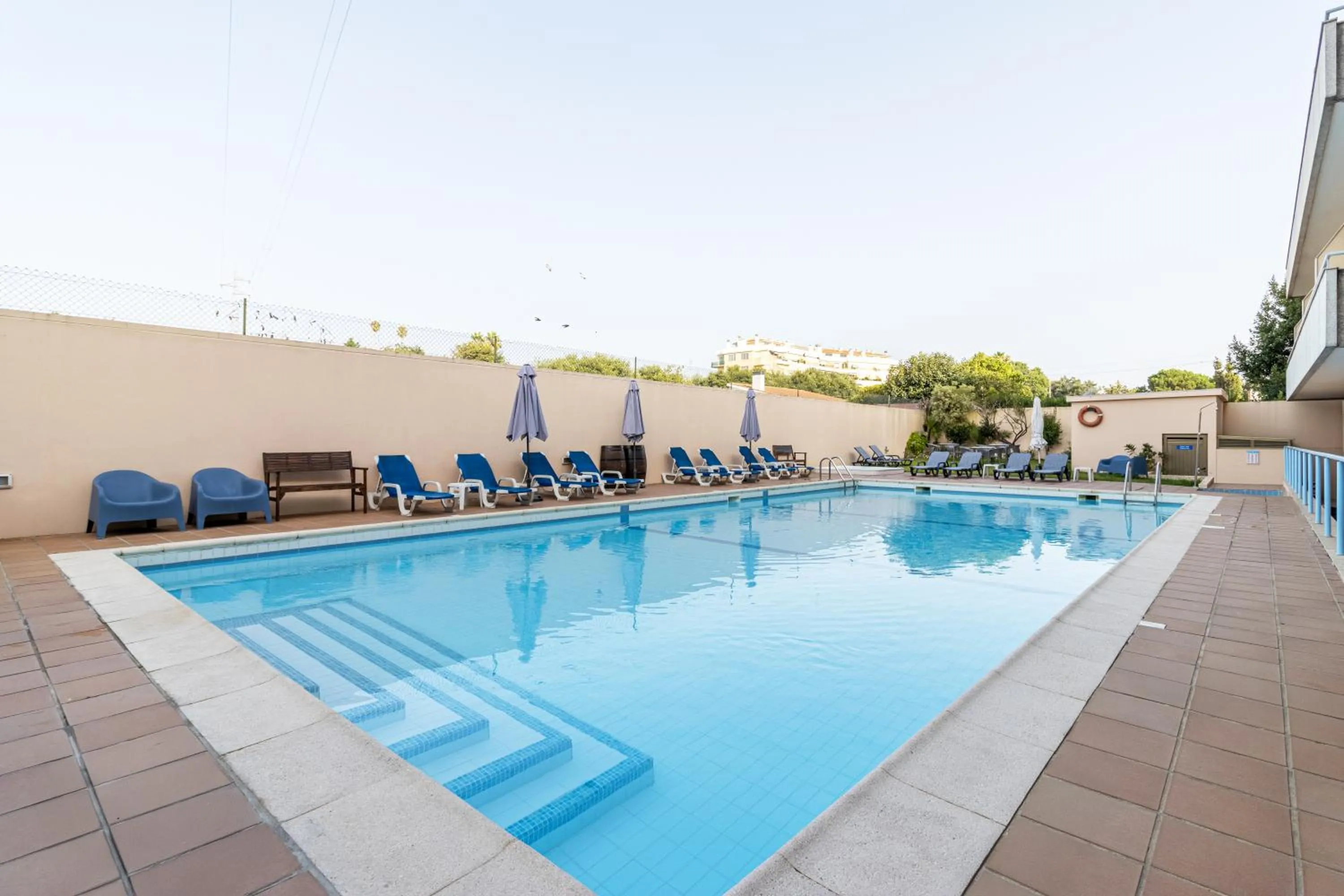 Swimming pool in Hotel La Fontaine