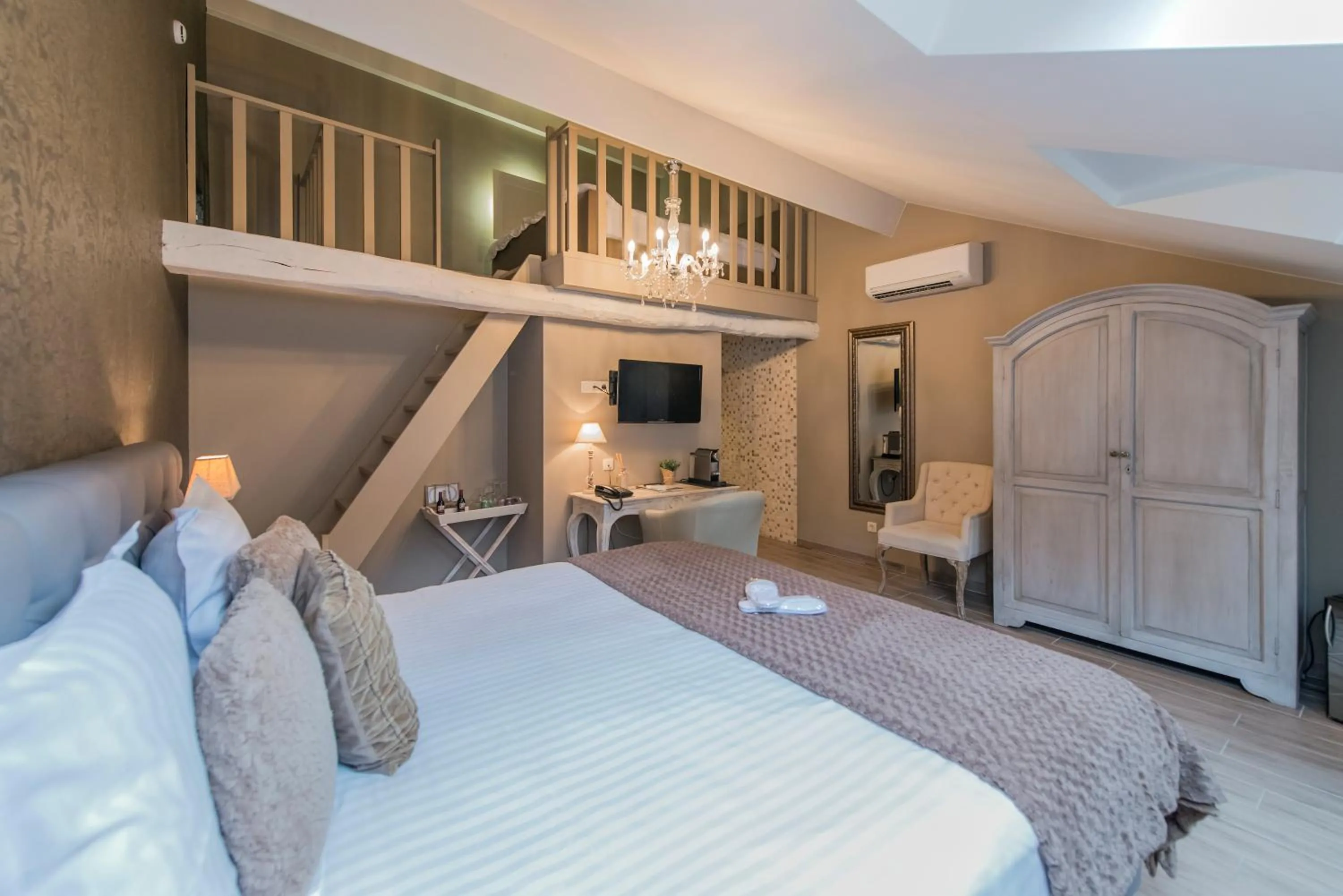 Photo of the whole room, Bed in Boutique Hotel Caelus VII