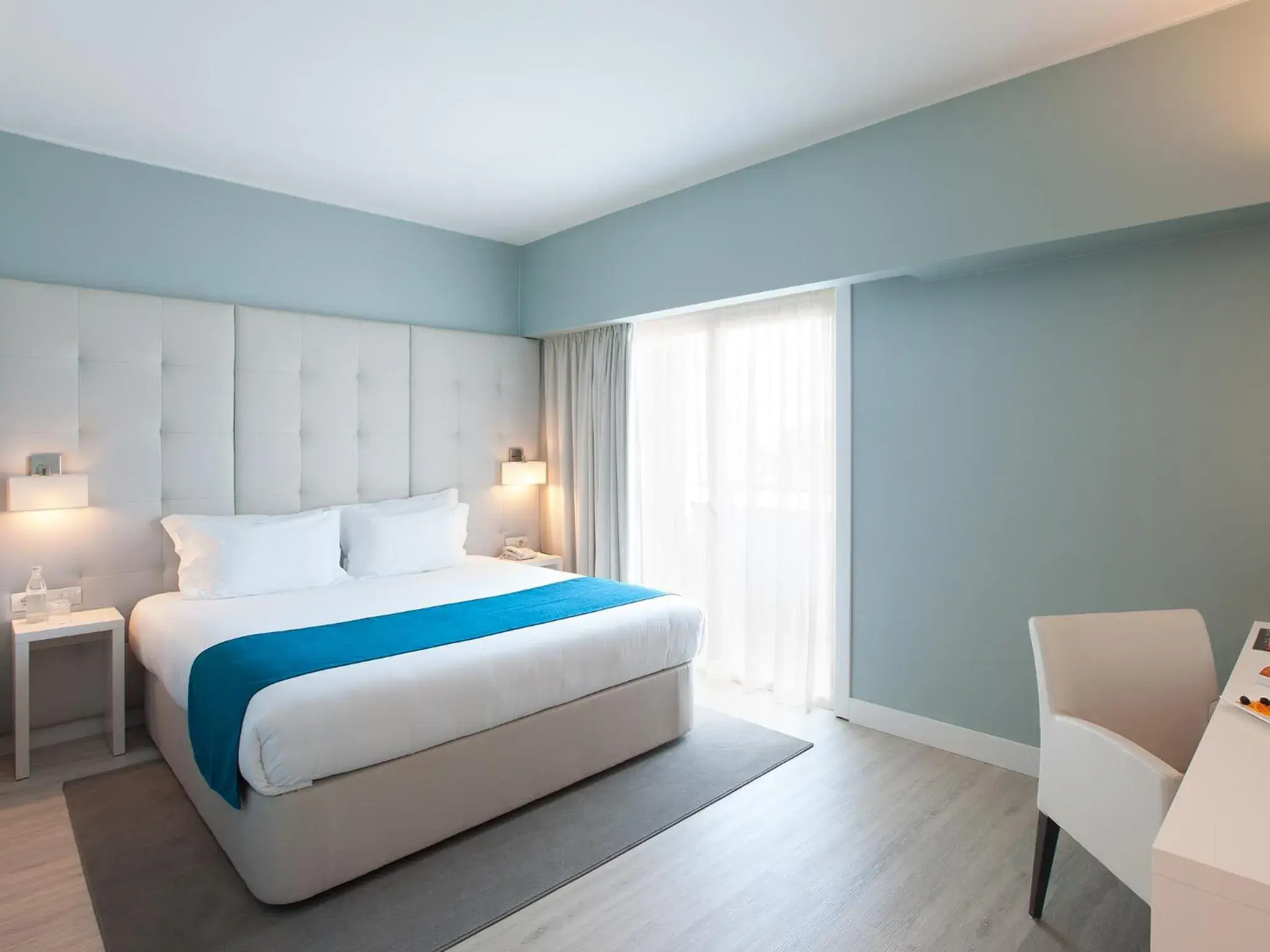 Premium Double or Twin Room with Balcony in Lutecia Smart Design Hotel Premium Double or Twin Room with Balcony in Lutecia Smart Design Hotel