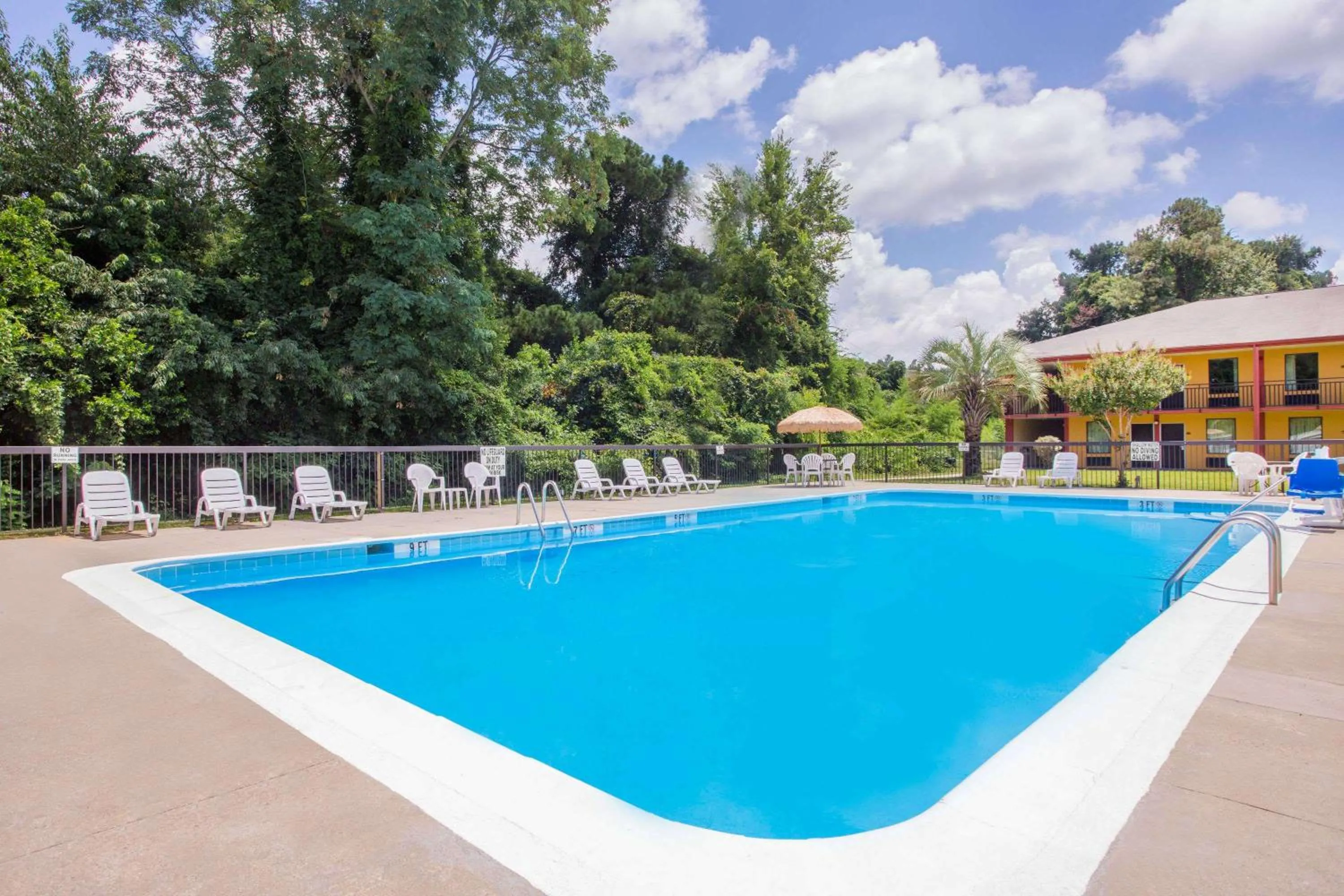 On site in Knights Inn Aiken