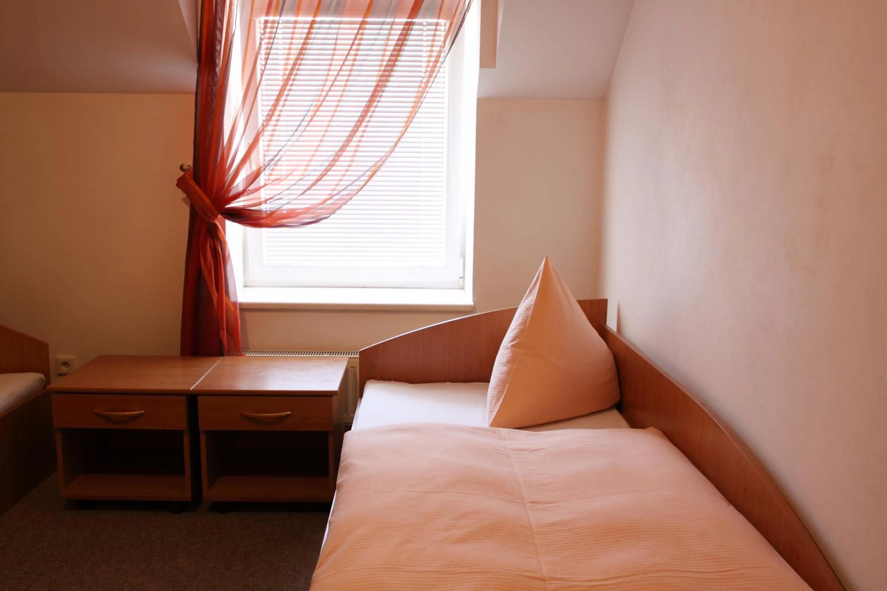 Bed in Hotel Solitaire FREE Parking Self Check-in