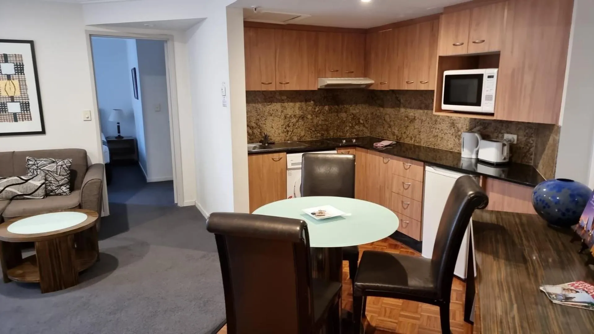 Kitchen or kitchenette in Accommodation Sydney Darling Harbour