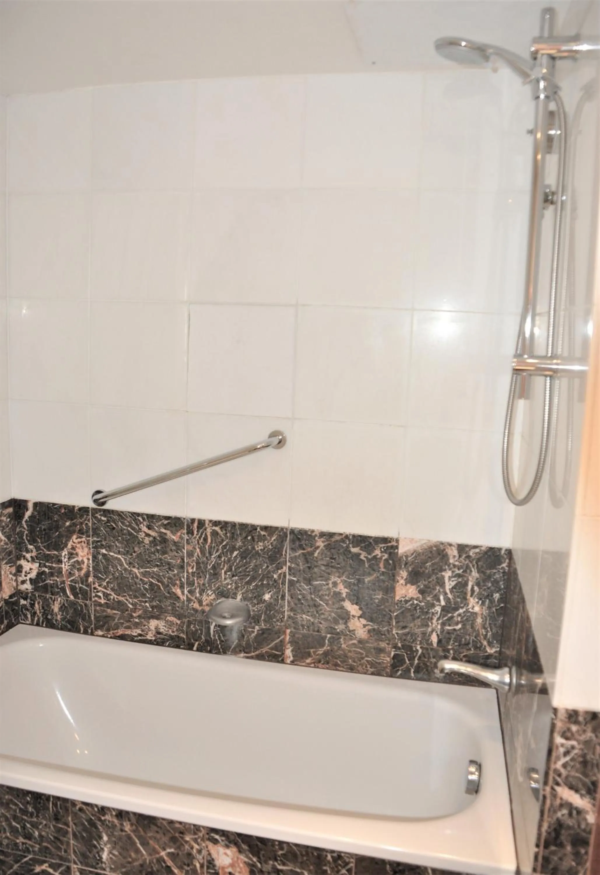 Shower in Accommodation Sydney Darling Harbour