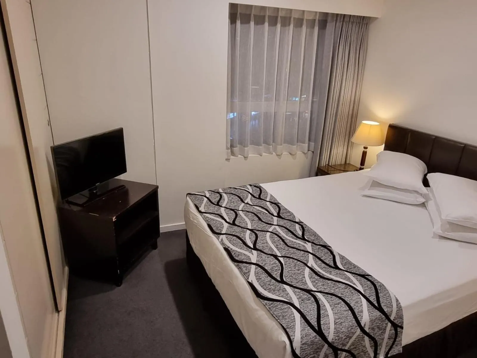 Bed in Accommodation Sydney Darling Harbour