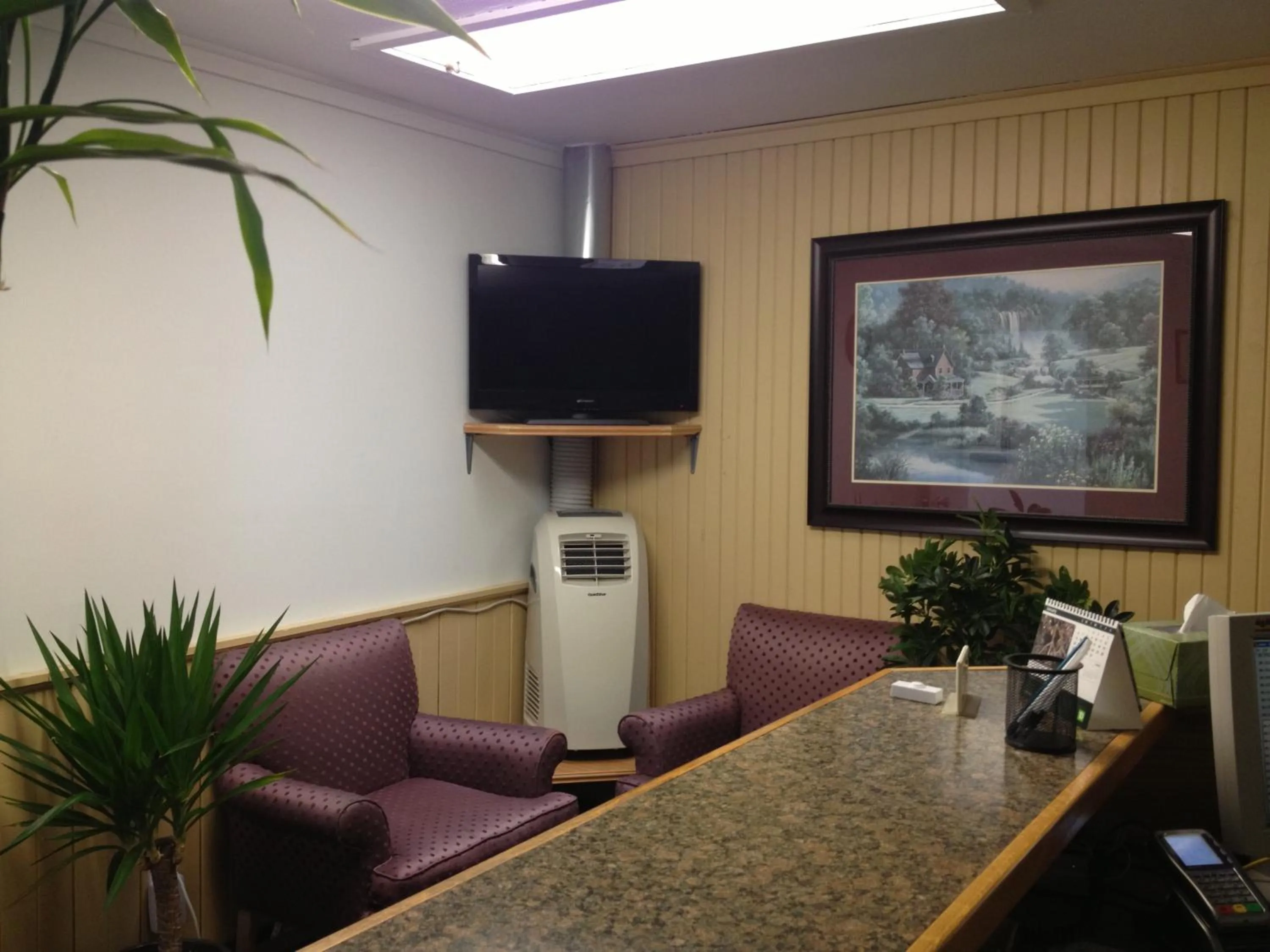 Decorative detail in Milestone Motel