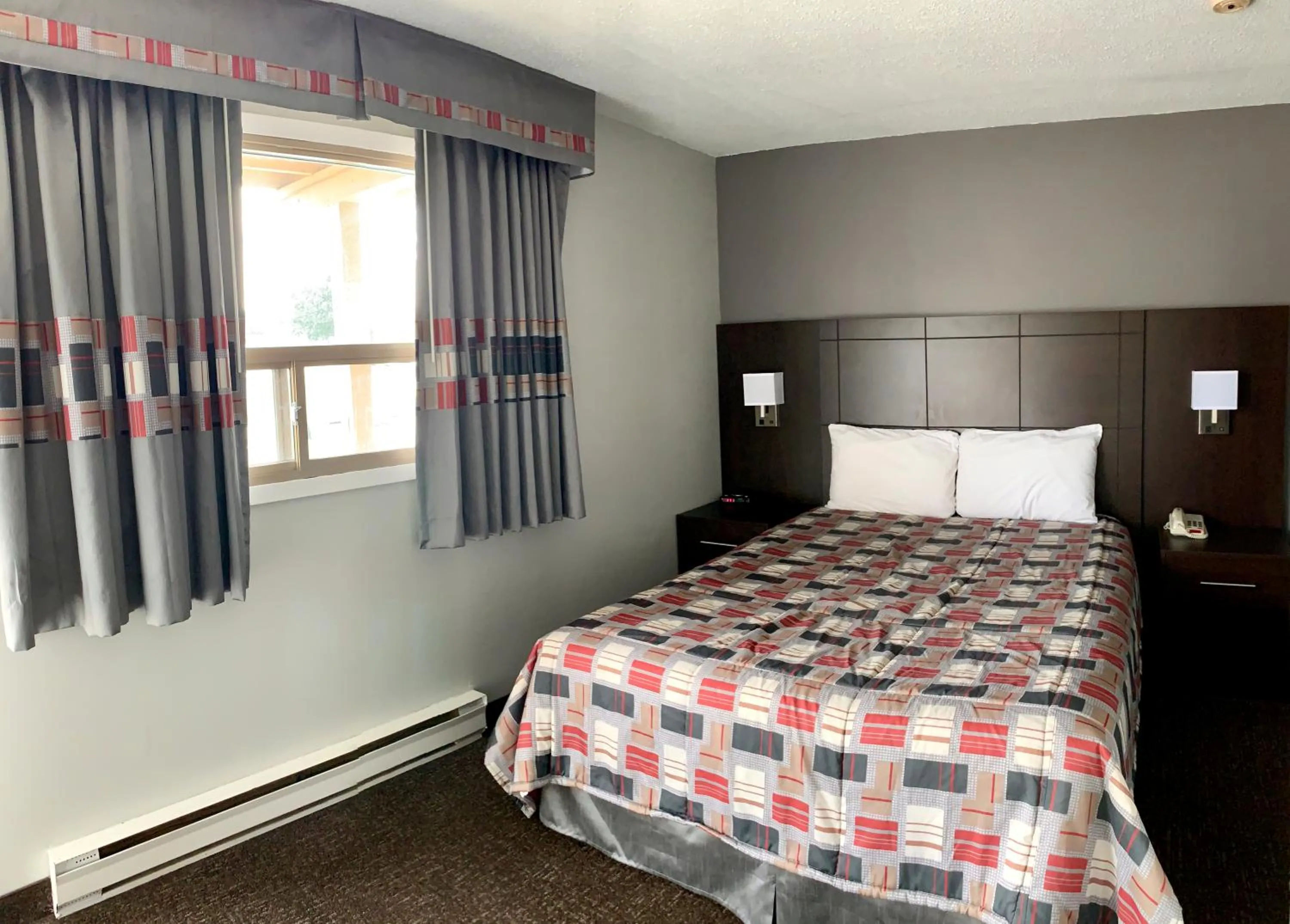 Photo of the whole room, Bed in Milestone Motel