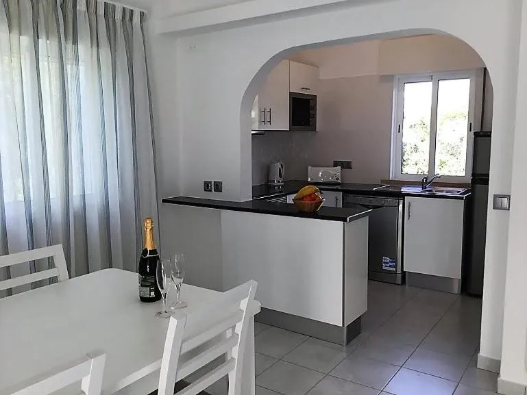 Kitchen or kitchenette in Prado do Golf