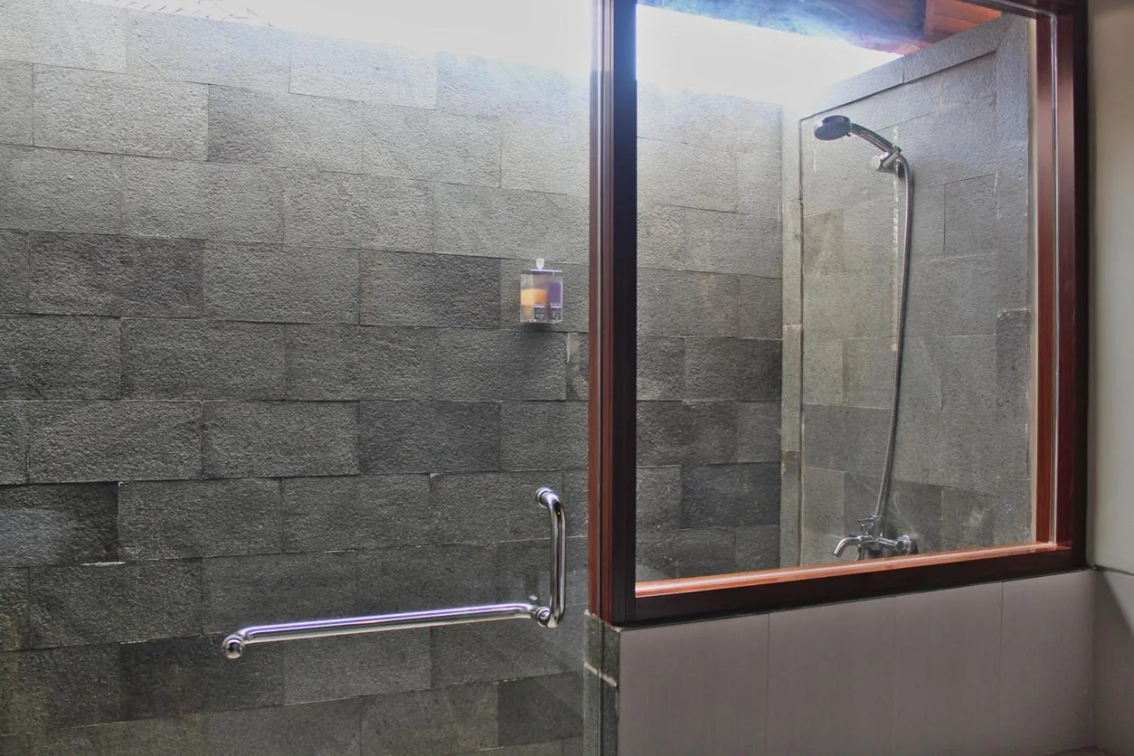Shower in Sea Terras Suite and Luxury