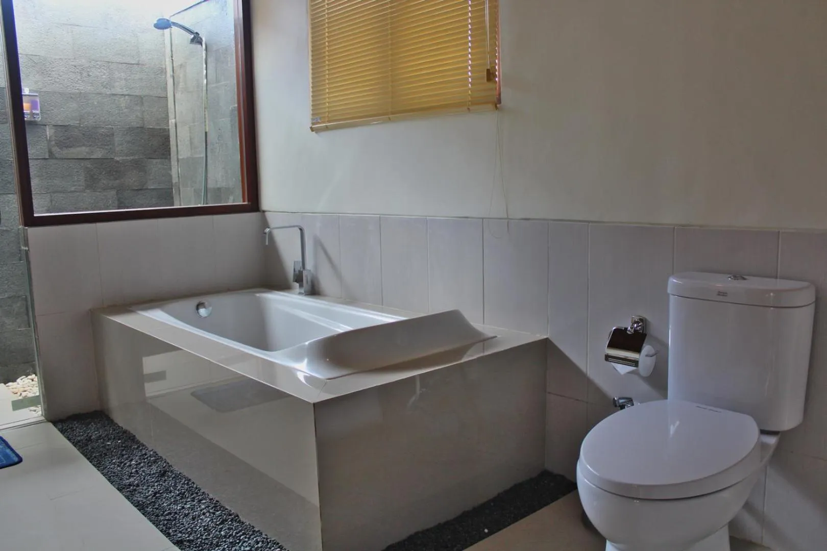 Shower in Sea Terras Suite and Luxury