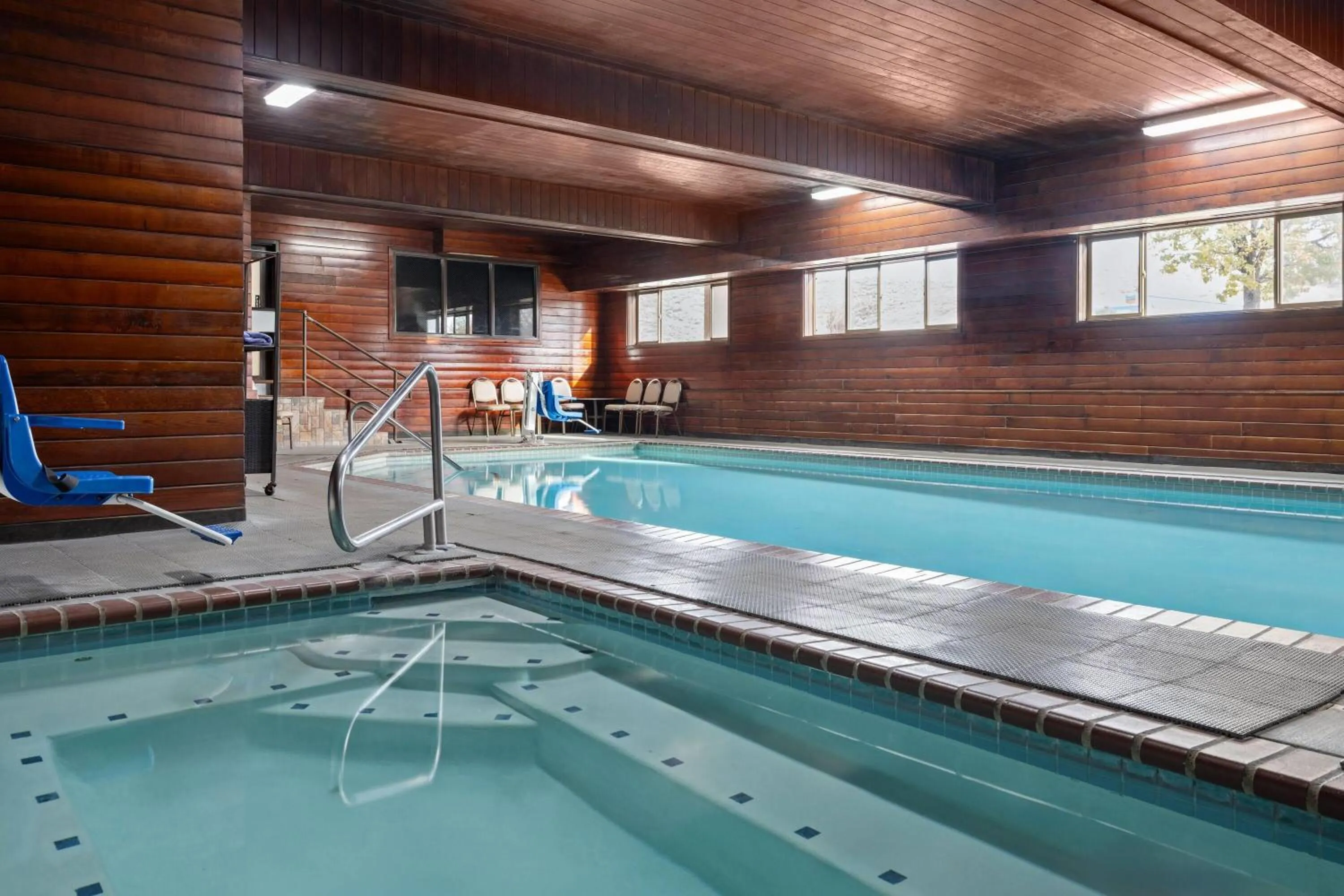 Hot Tub in Super 8 by Wyndham Baker City