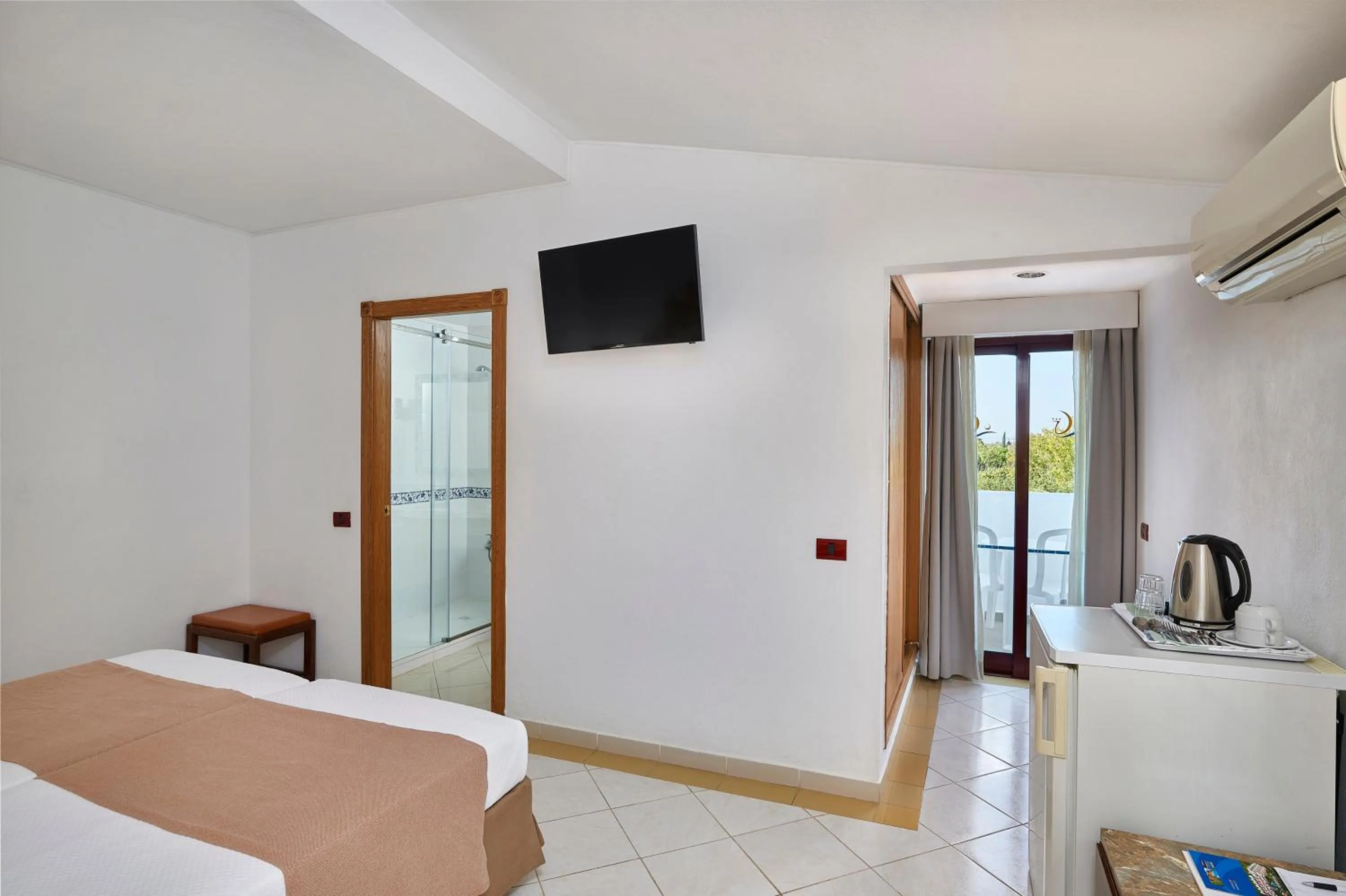 Bedroom, Bed in Hotel Apartamento Do Golfe