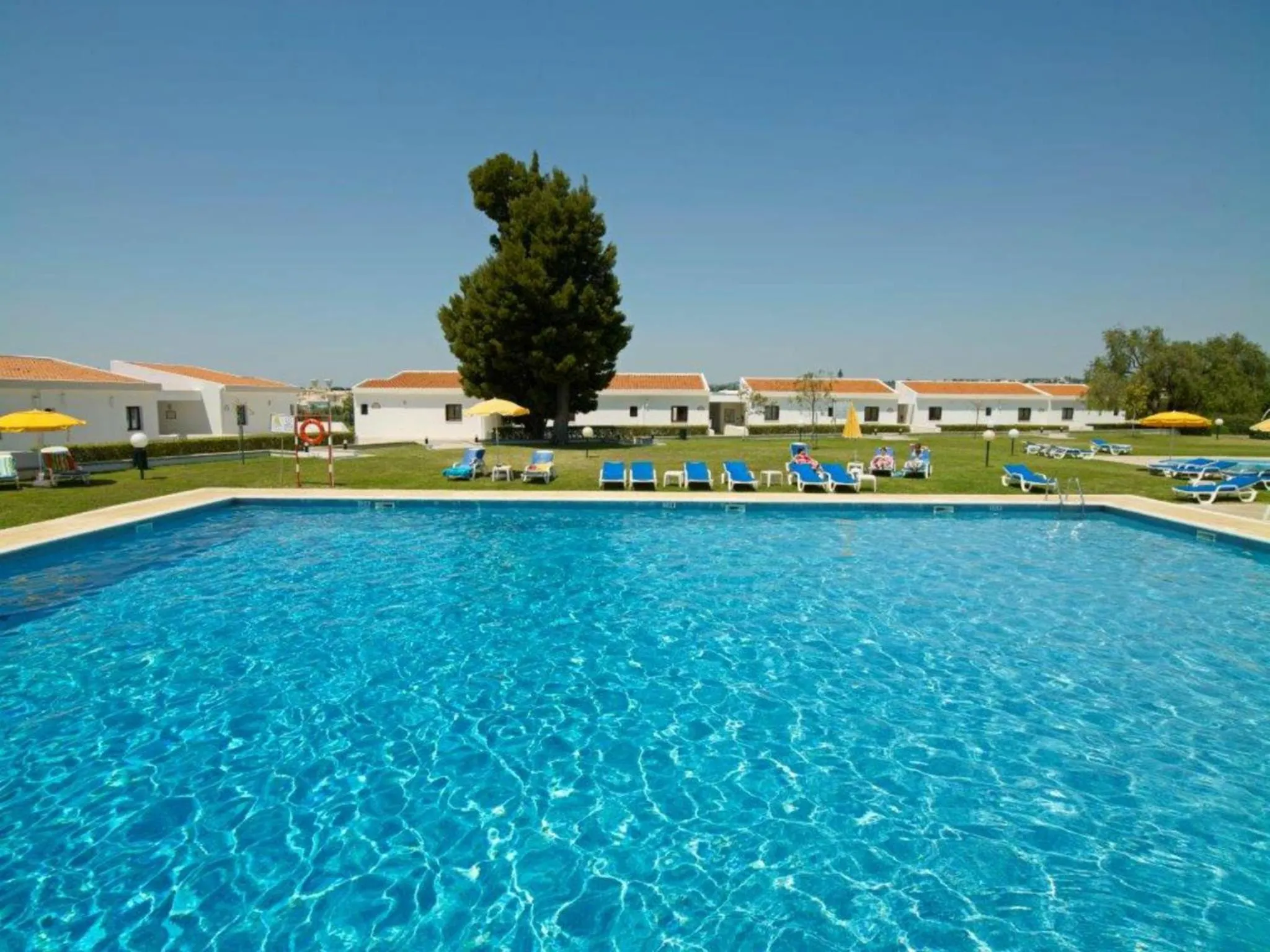 Swimming pool in Hotel Apartamento Do Golfe
