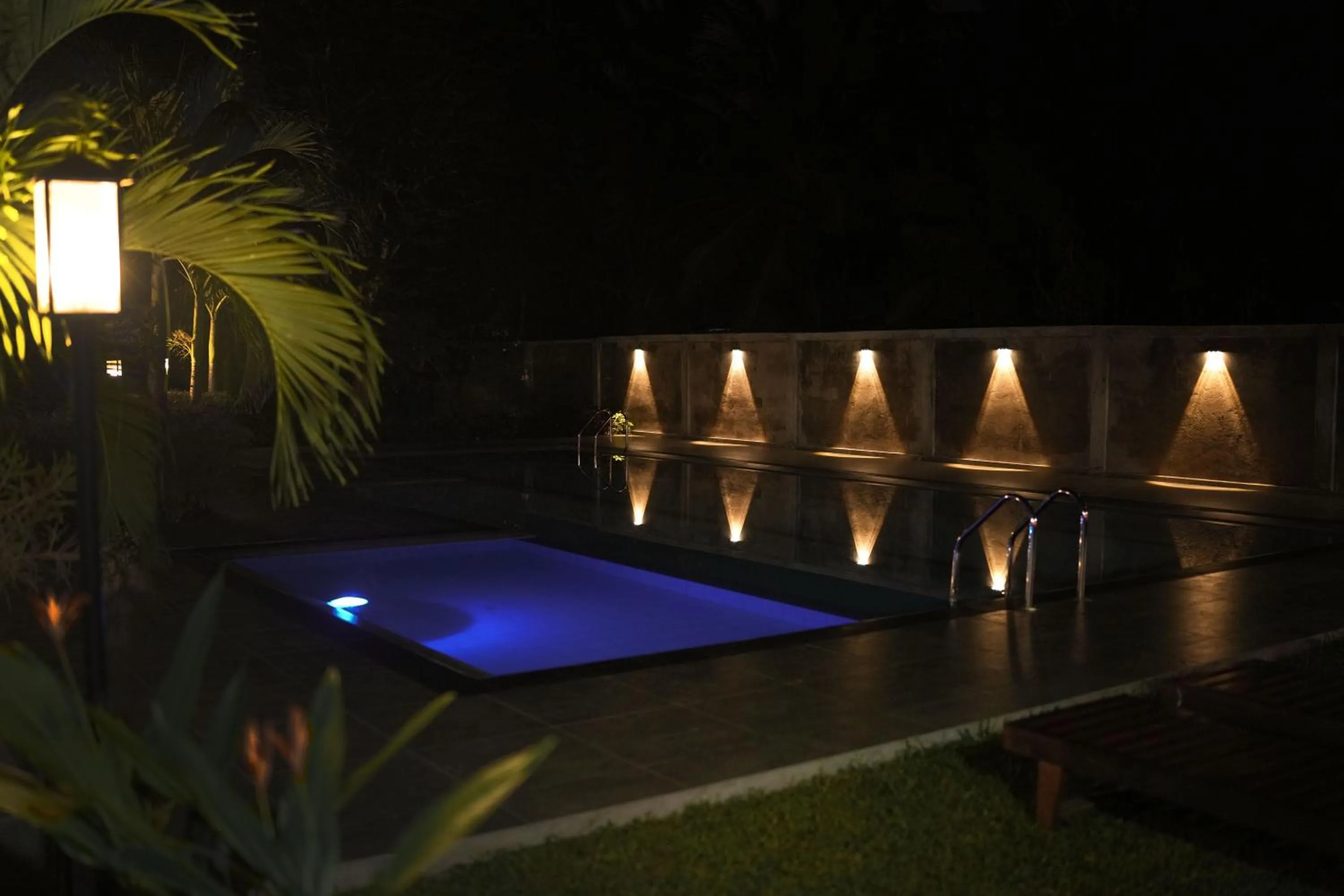 Night in Athkandura Hotel