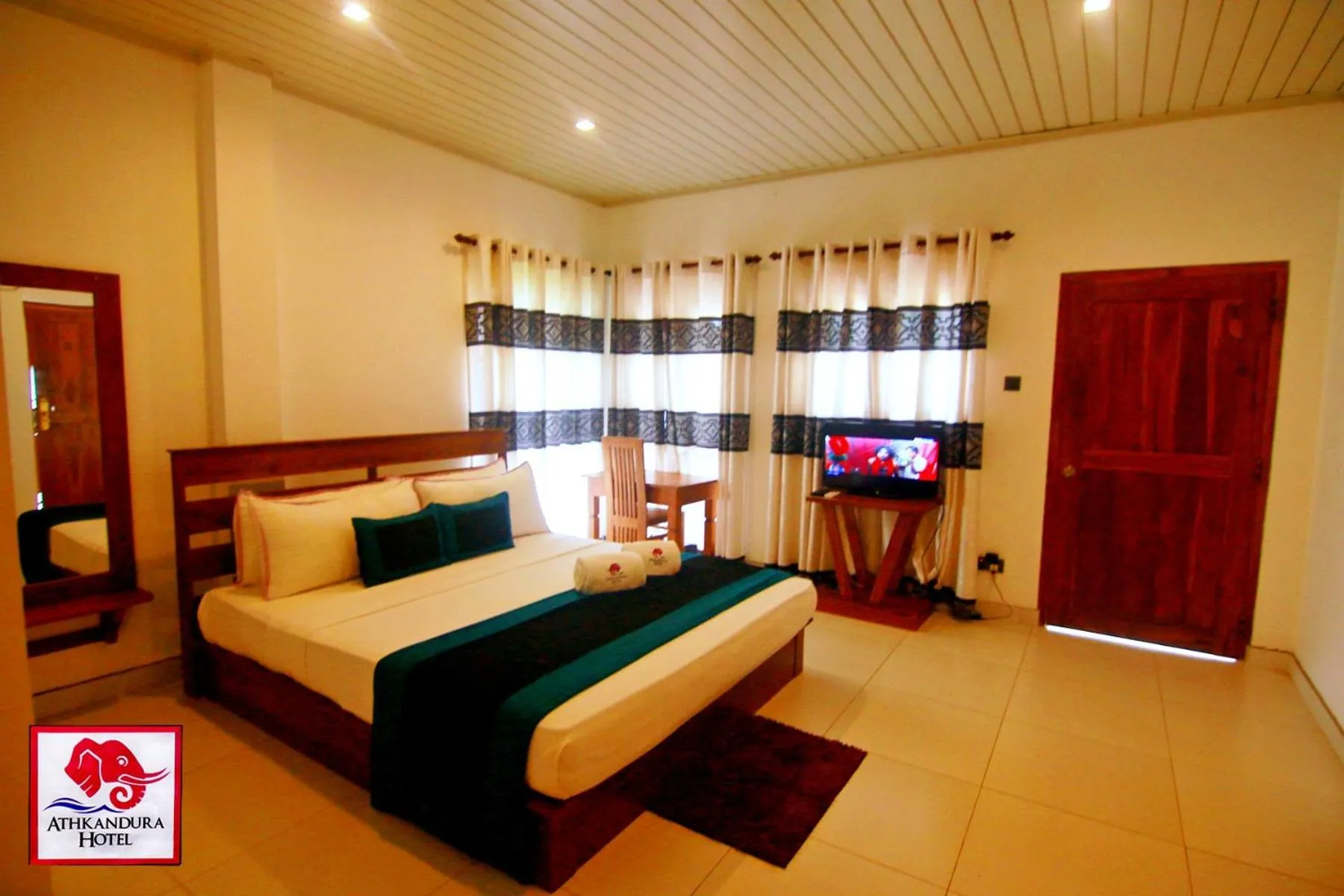 Bed in Athkandura Hotel