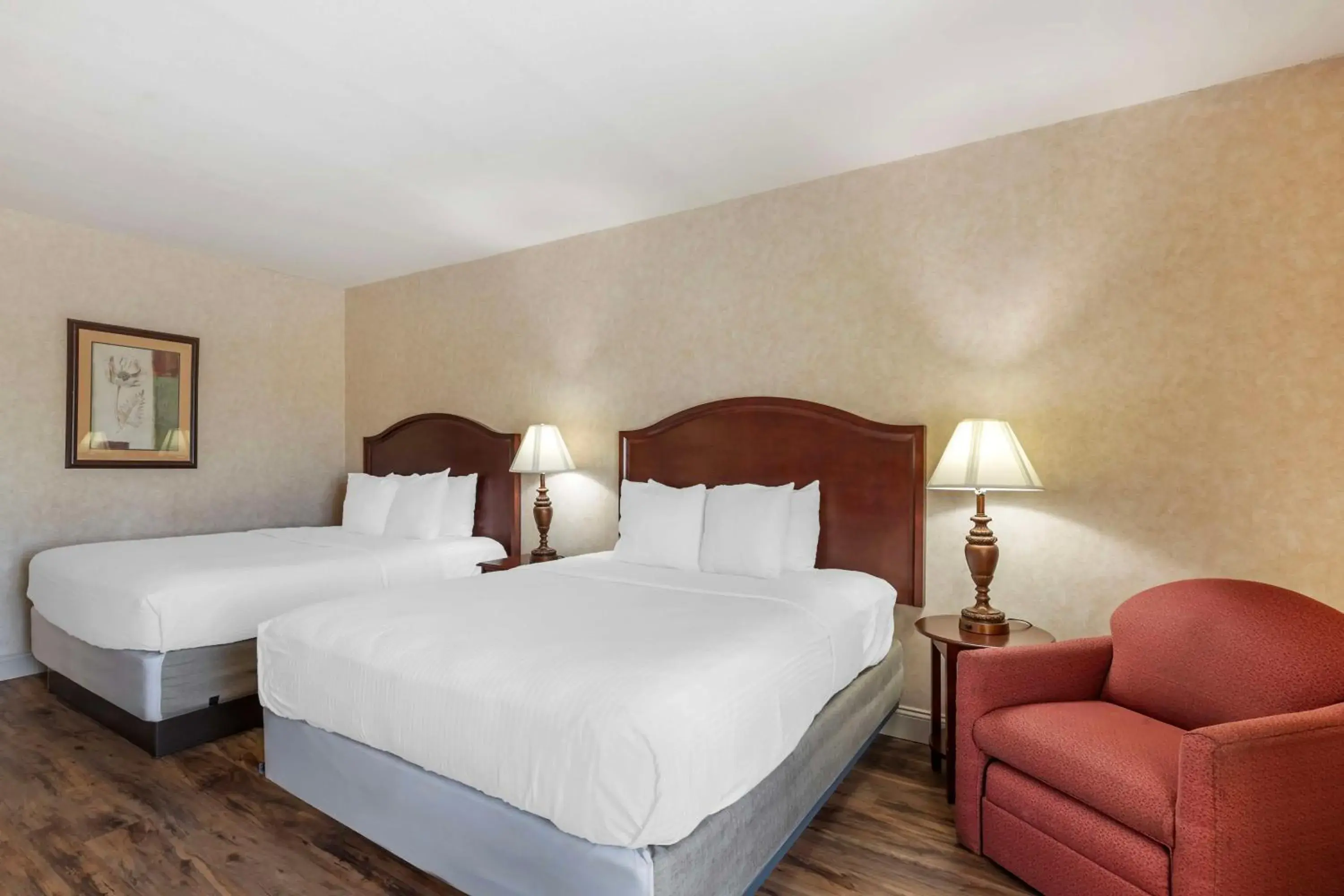 Business Queen Room with Two Queen Beds - Non-Smoking in Best Western Plus Steeplegate Inn Business Queen Room with Two Queen Beds - Non-Smoking in Best Western Plus Steeplegate Inn