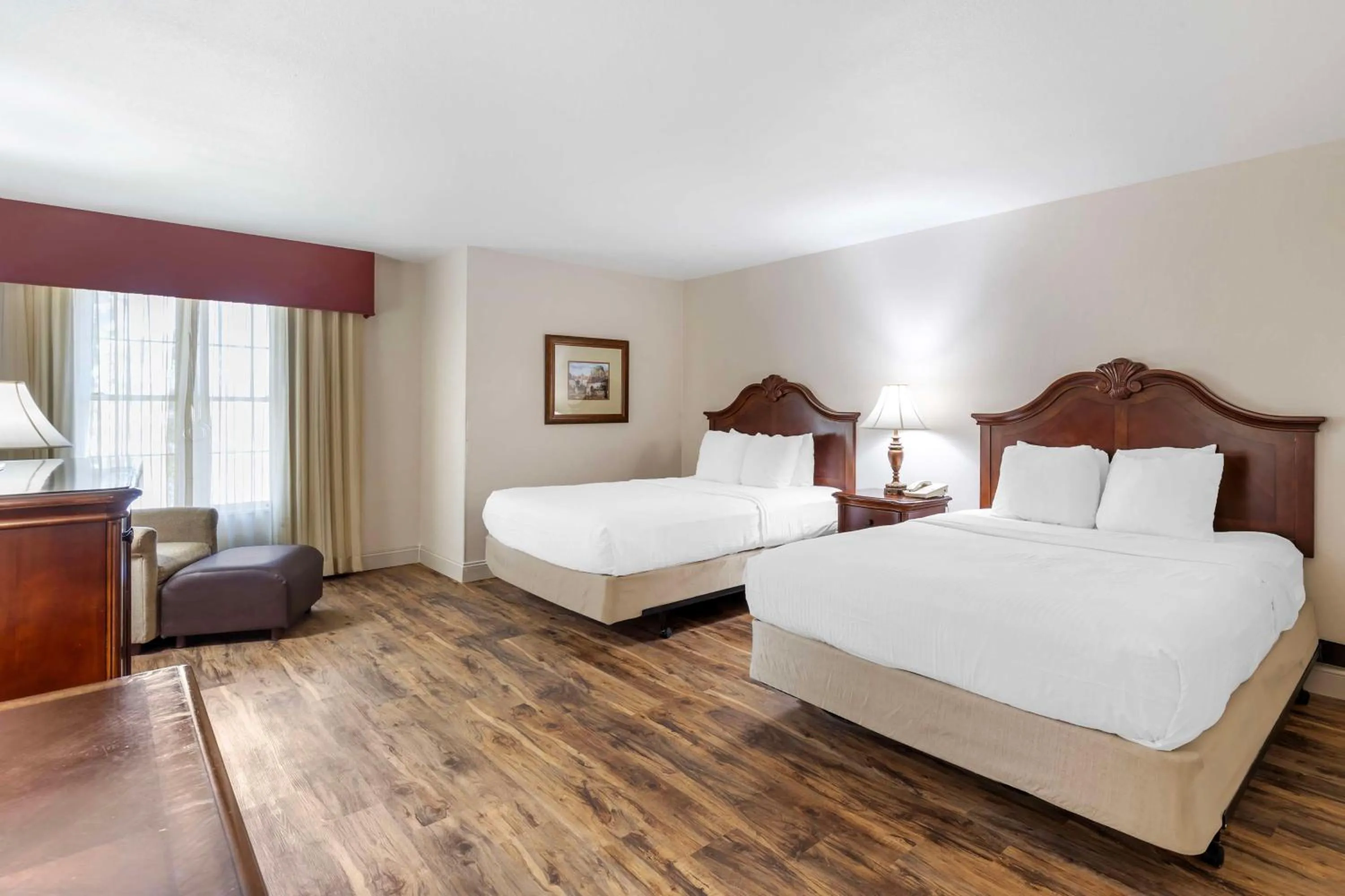 Bedroom, Bed in Best Western Plus Steeplegate Inn