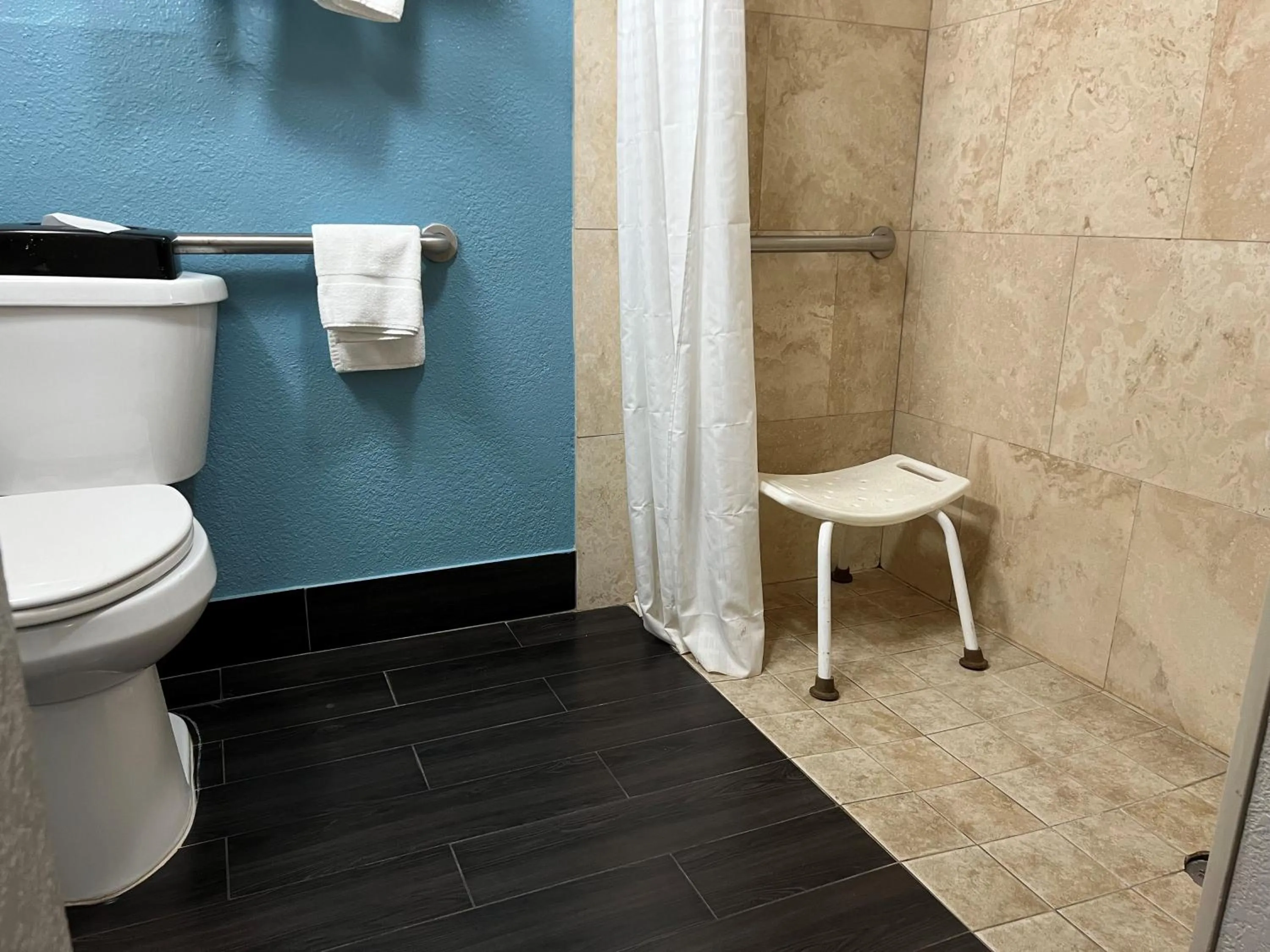 Days Inn by Wyndham Joplin