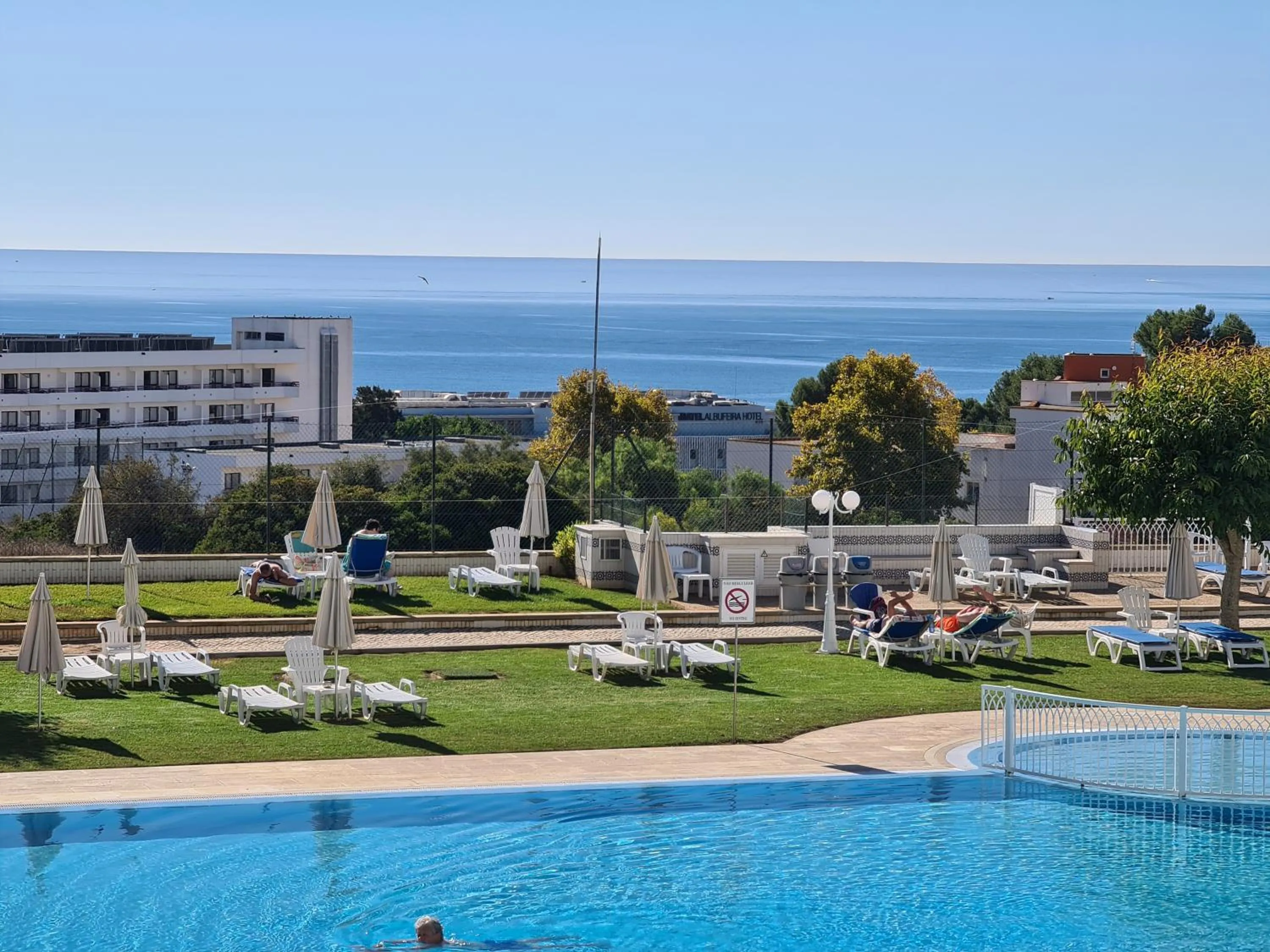 Pool view in Hotel Apartamento Brisa Sol